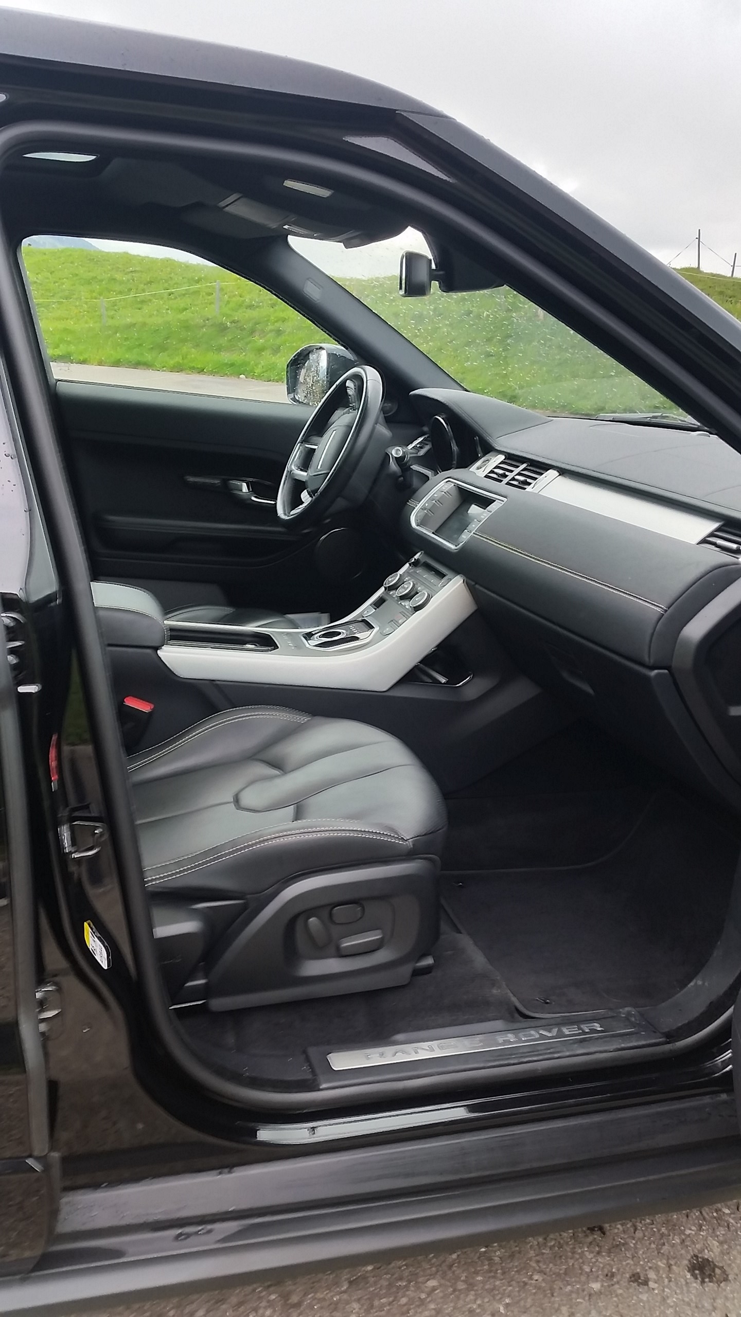 LAND ROVER Range Rover Evoque 2.0 Si4 Dynamic AT9-image-16