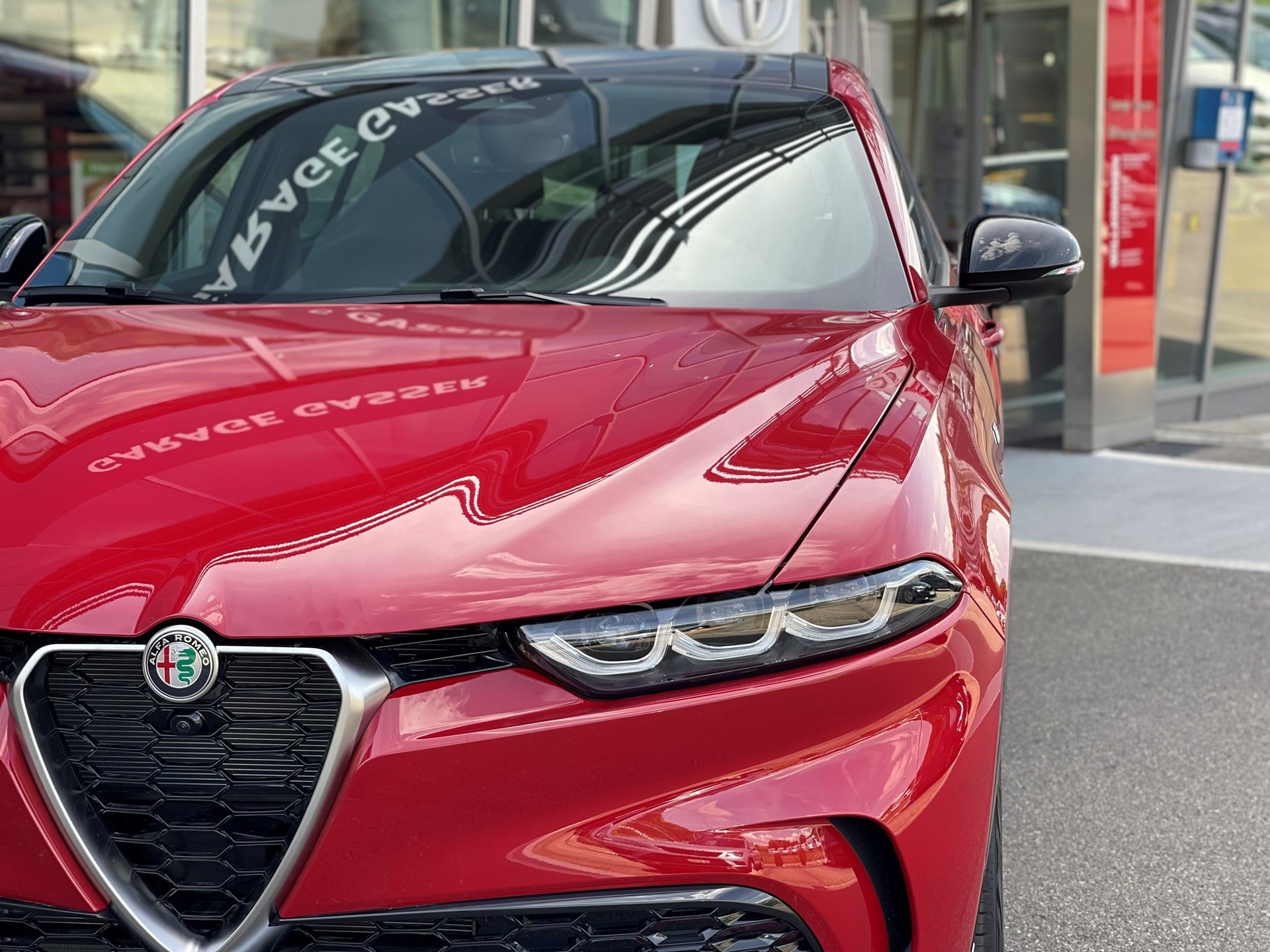 ALFA ROMEO Tonale 1.3 Plug-in-Hybrid Q4 Ti Pack Sky-image-3