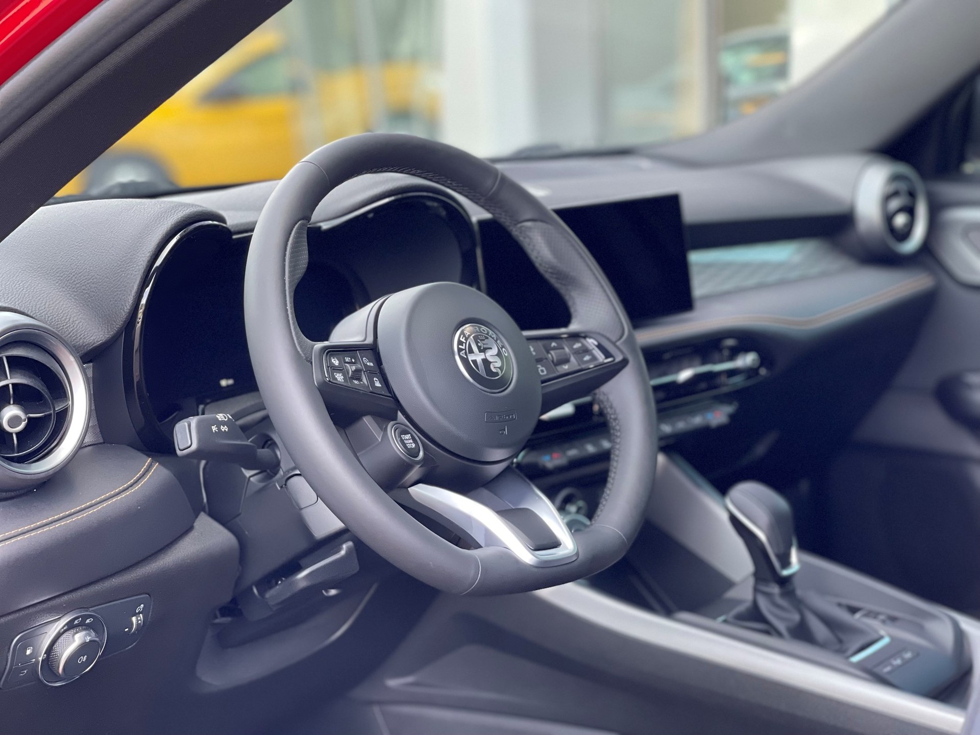 ALFA ROMEO Tonale 1.3 Plug-in-Hybrid Q4 Ti Pack Sky-image-6