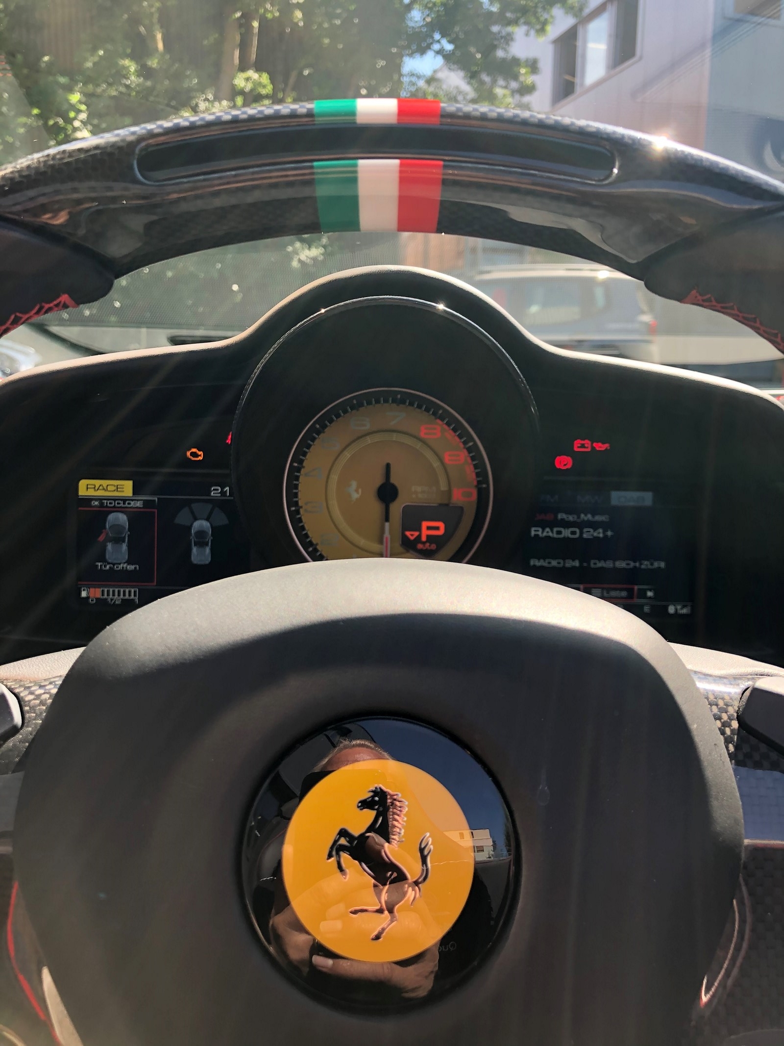 FERRARI 488 Spider 3.9 V8-image-9