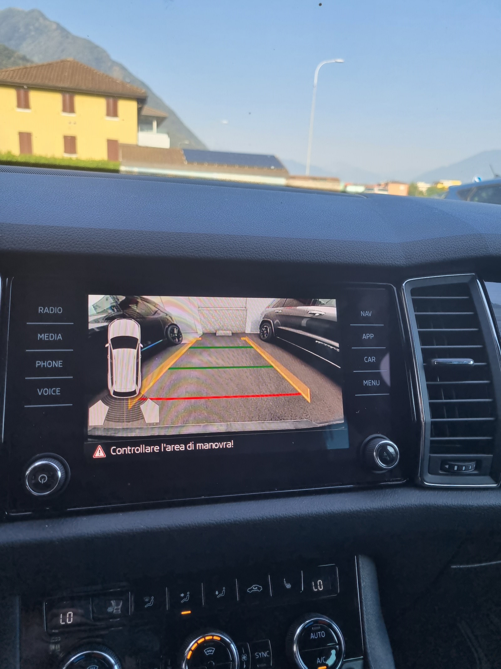 SKODA Kodiaq 2.0 TDI CR Style 4x4 DSG-image-8