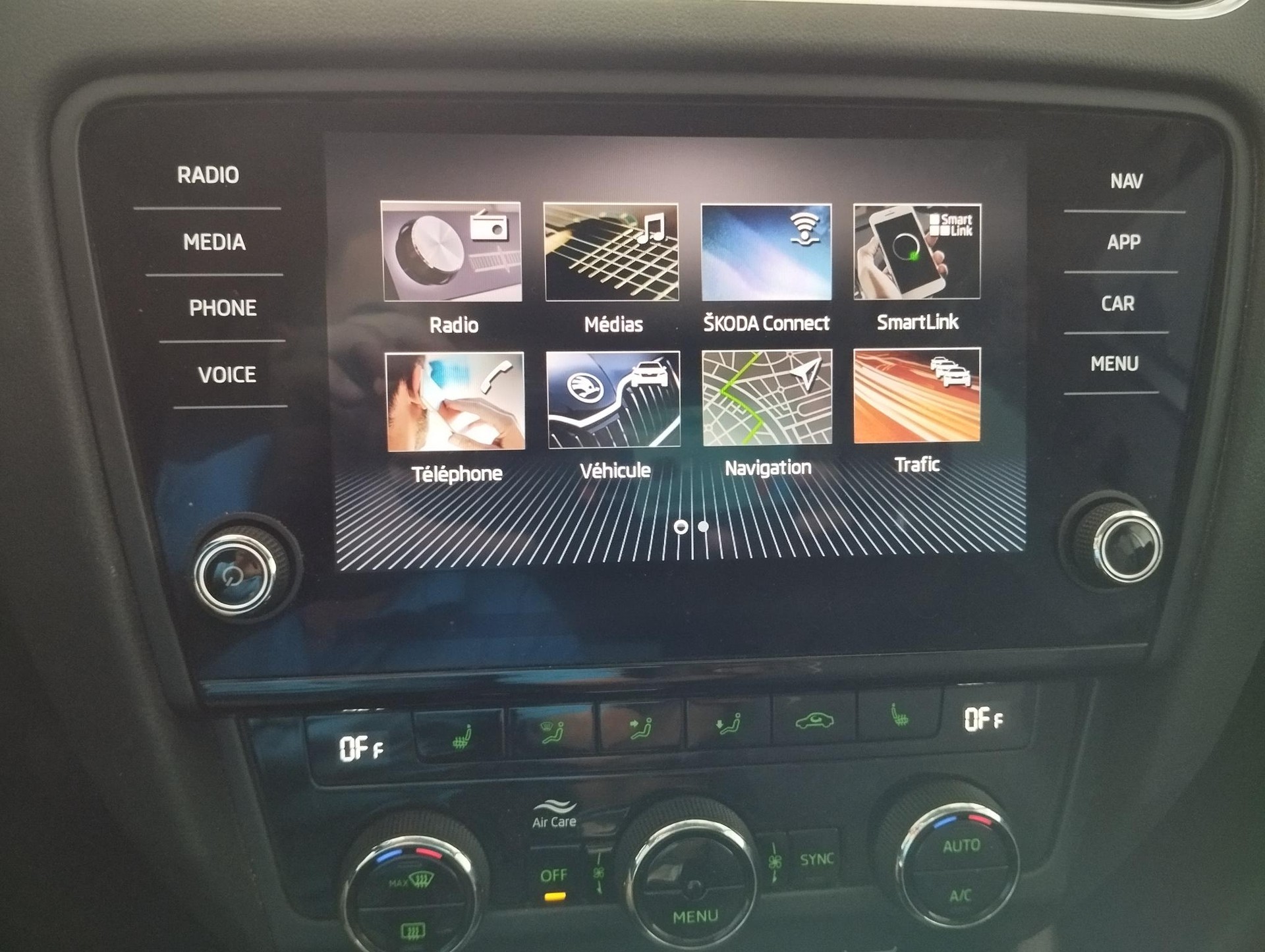 SKODA Octavia Combi 2.0 TSI Soleil 4x4 DSG-image-9