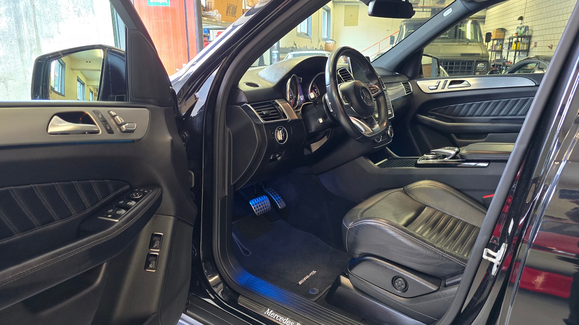 MERCEDES-BENZ GLE 350 d Executive 4Matic 9G-Tronic-image-18