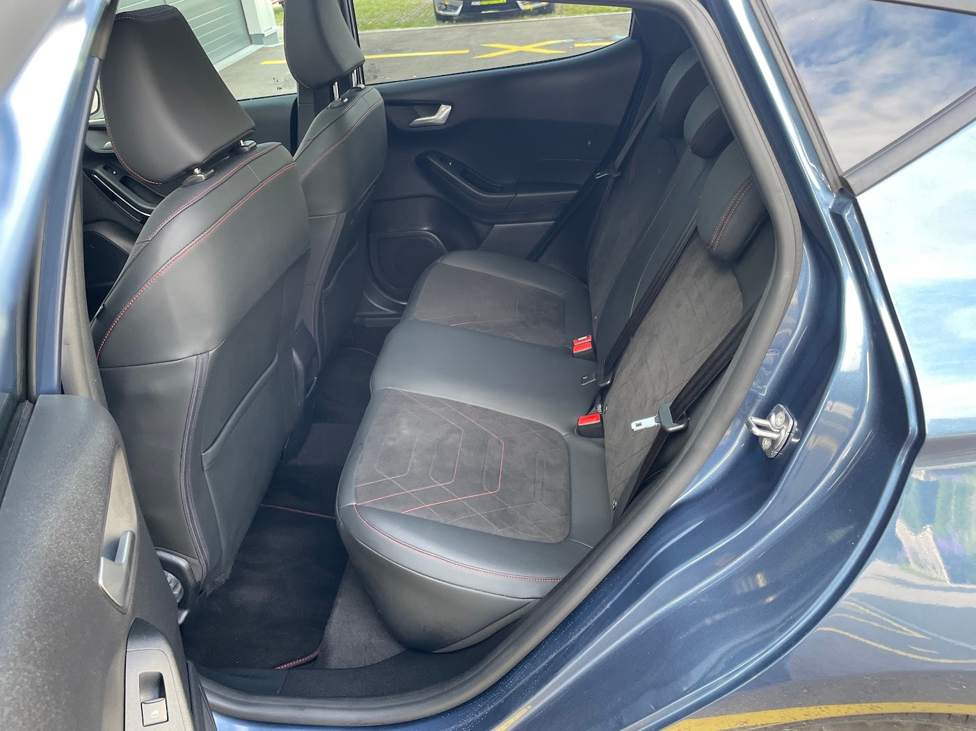 FORD Fiesta 1.0 EcoB Hybrid ST-Line Vignale-image-7