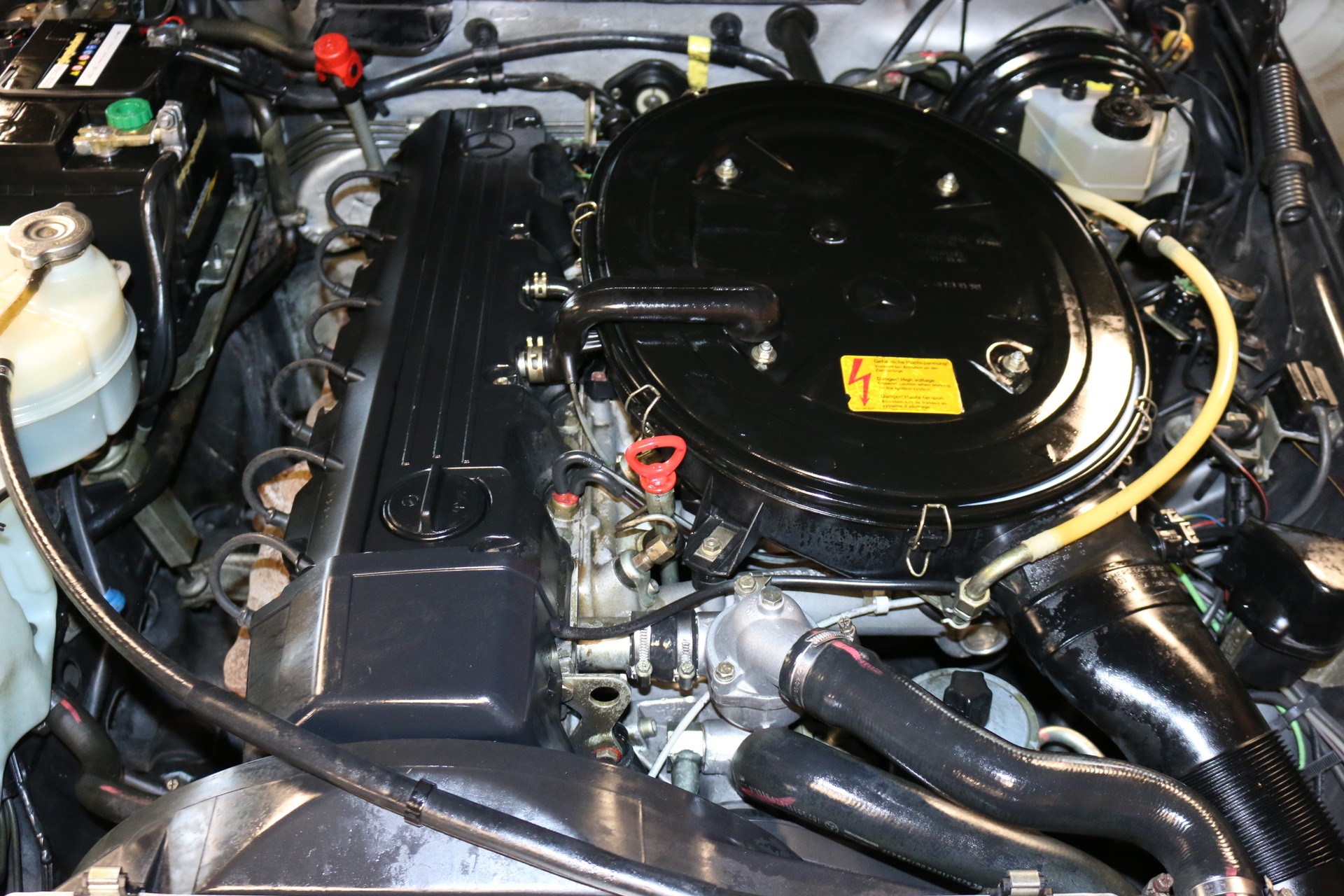 MERCEDES-BENZ 300 SL R107-image-9