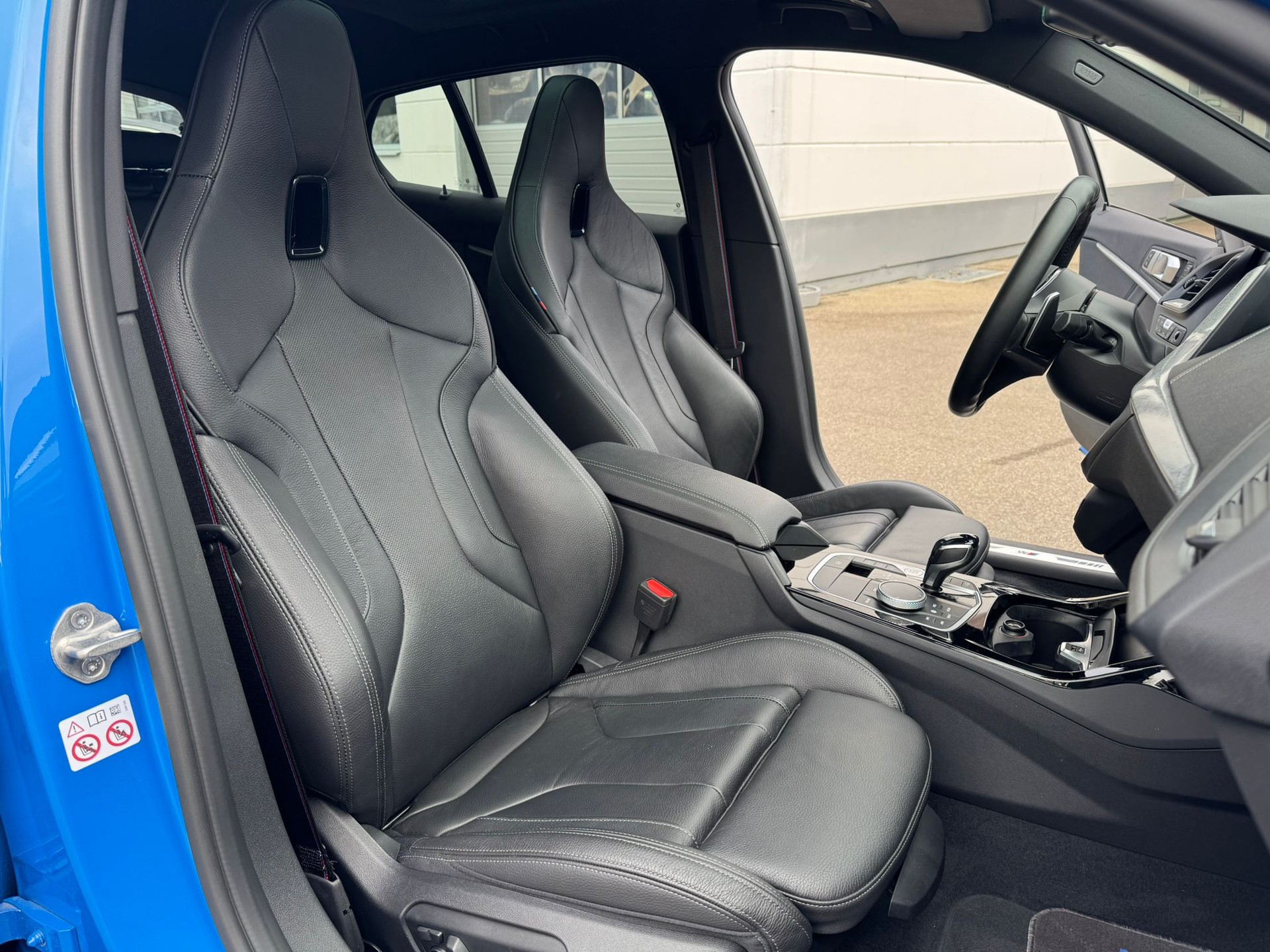 BMW 120d xDrive Steptronic M Sport-image-10