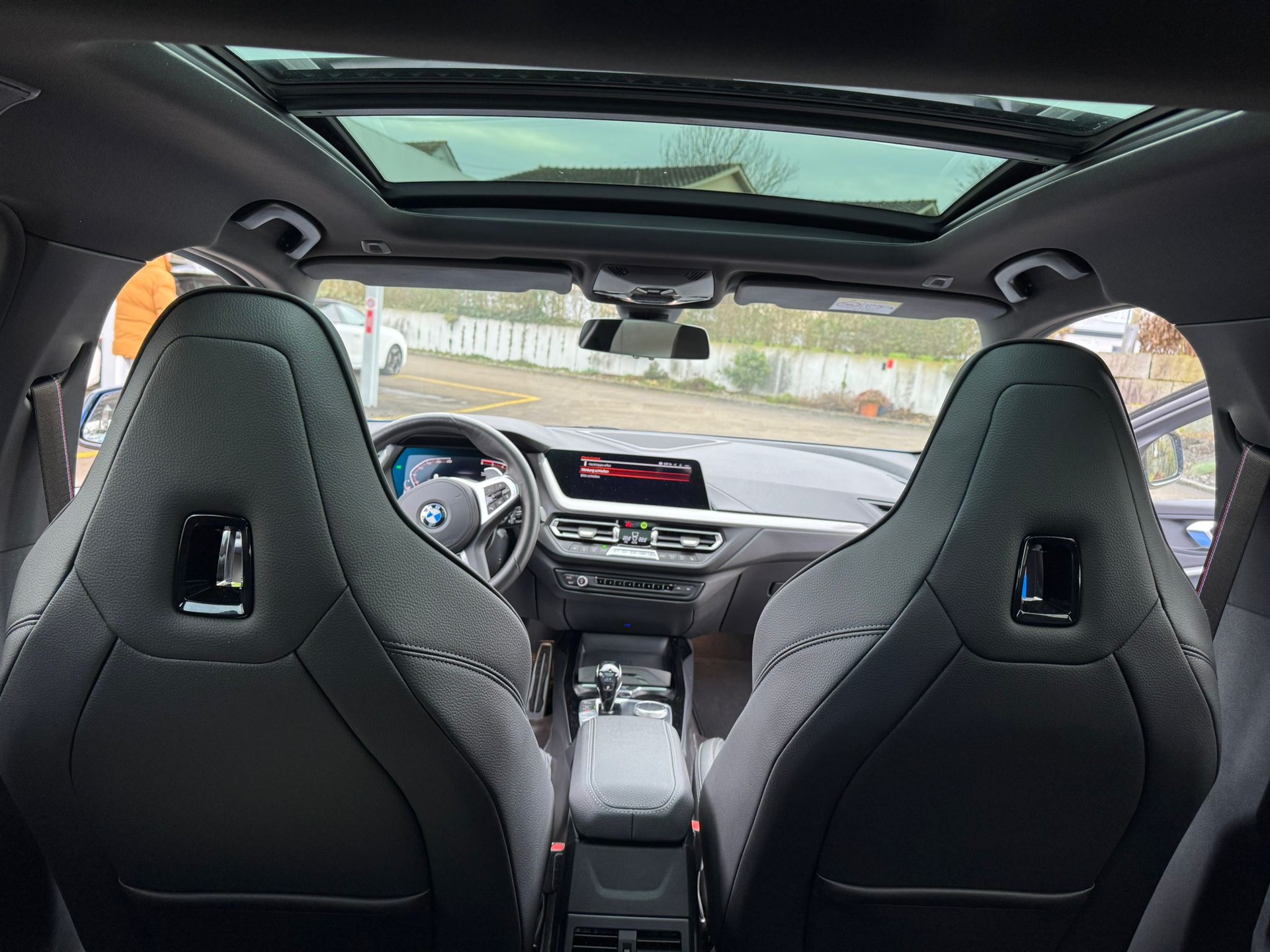 BMW 120d xDrive Steptronic M Sport-image-15