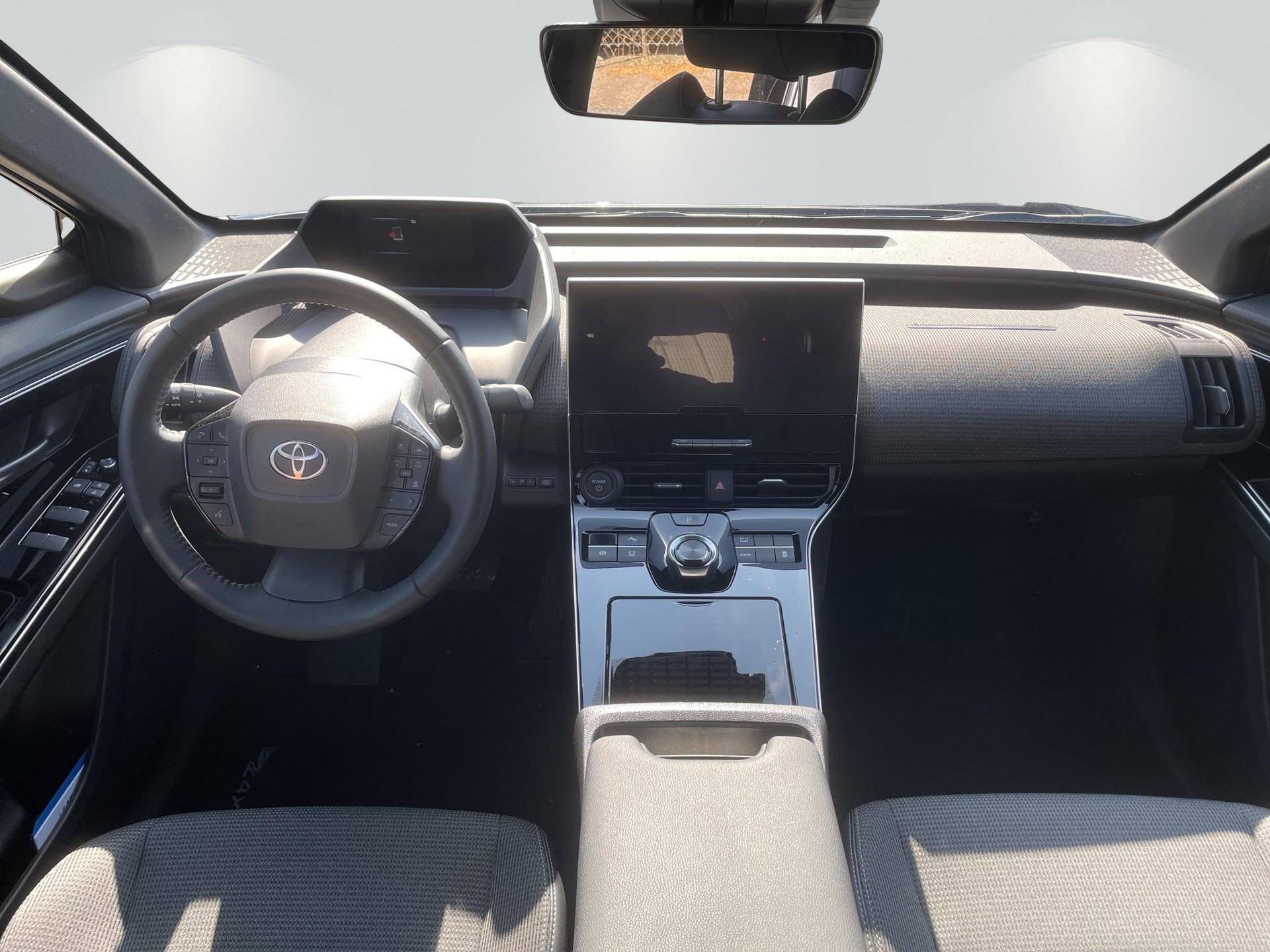 TOYOTA bZ4X Style-image-11