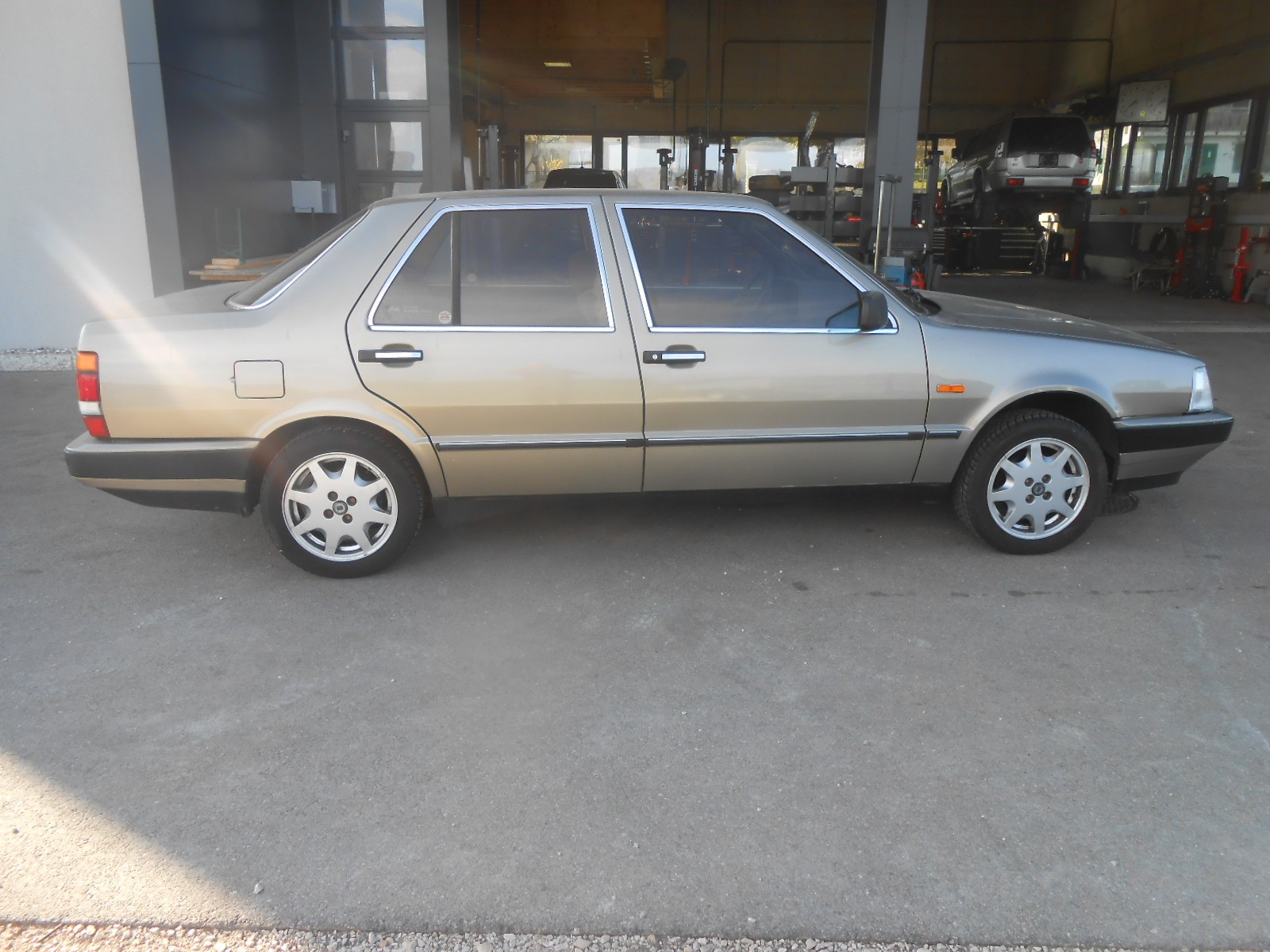 LANCIA Thema 2.9 V6-image-3