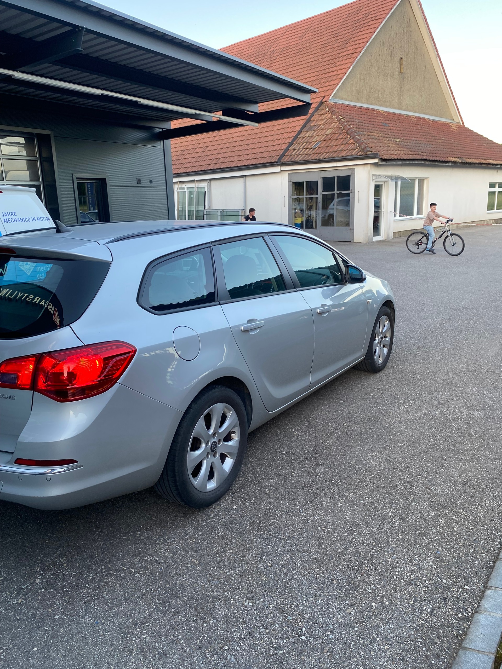 OPEL Astra SportsTourer 1.6 CDTi ecoFLEX Drive-image-5