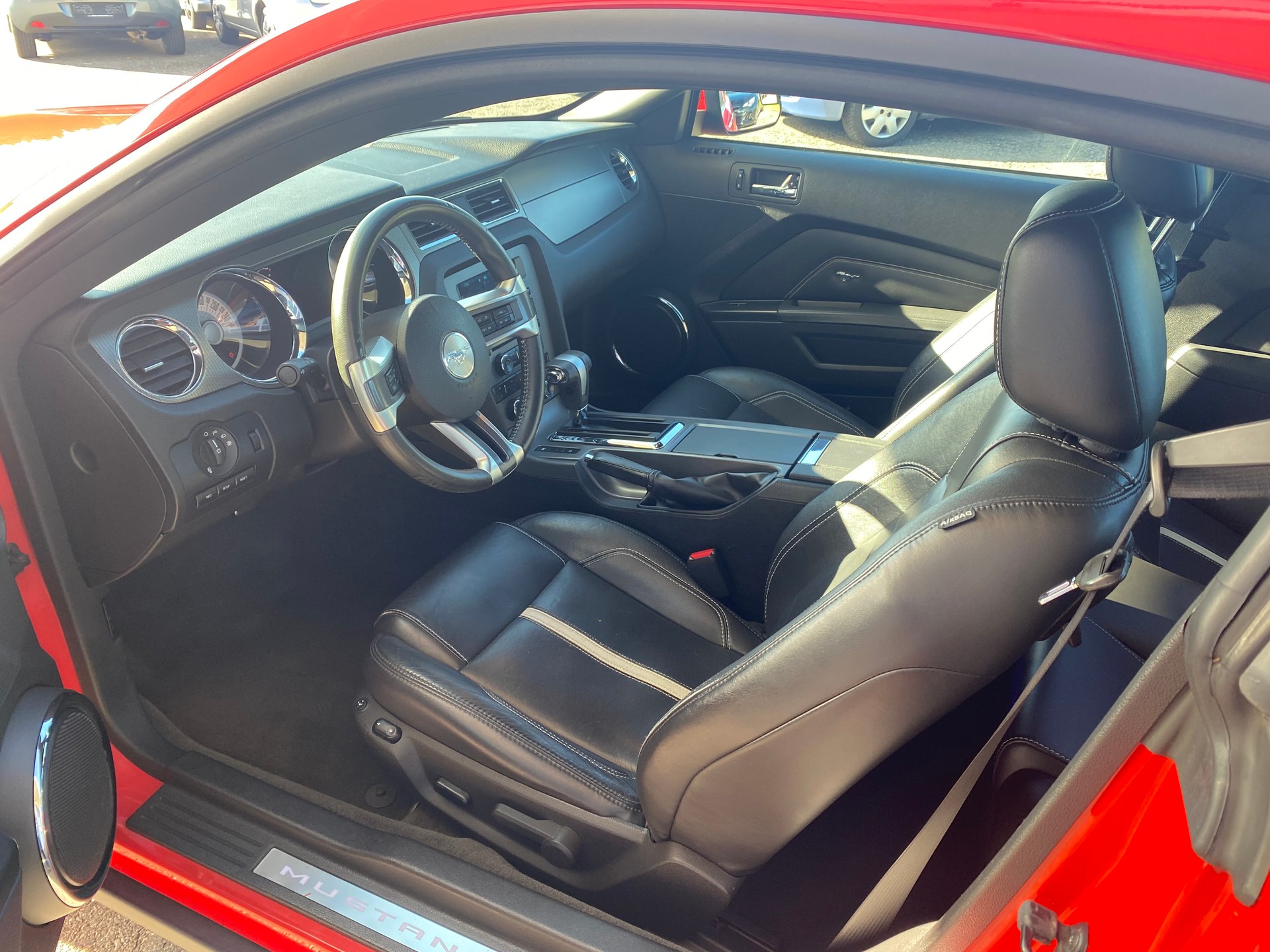 FORD Mustang 5.0 GT V8-image-7