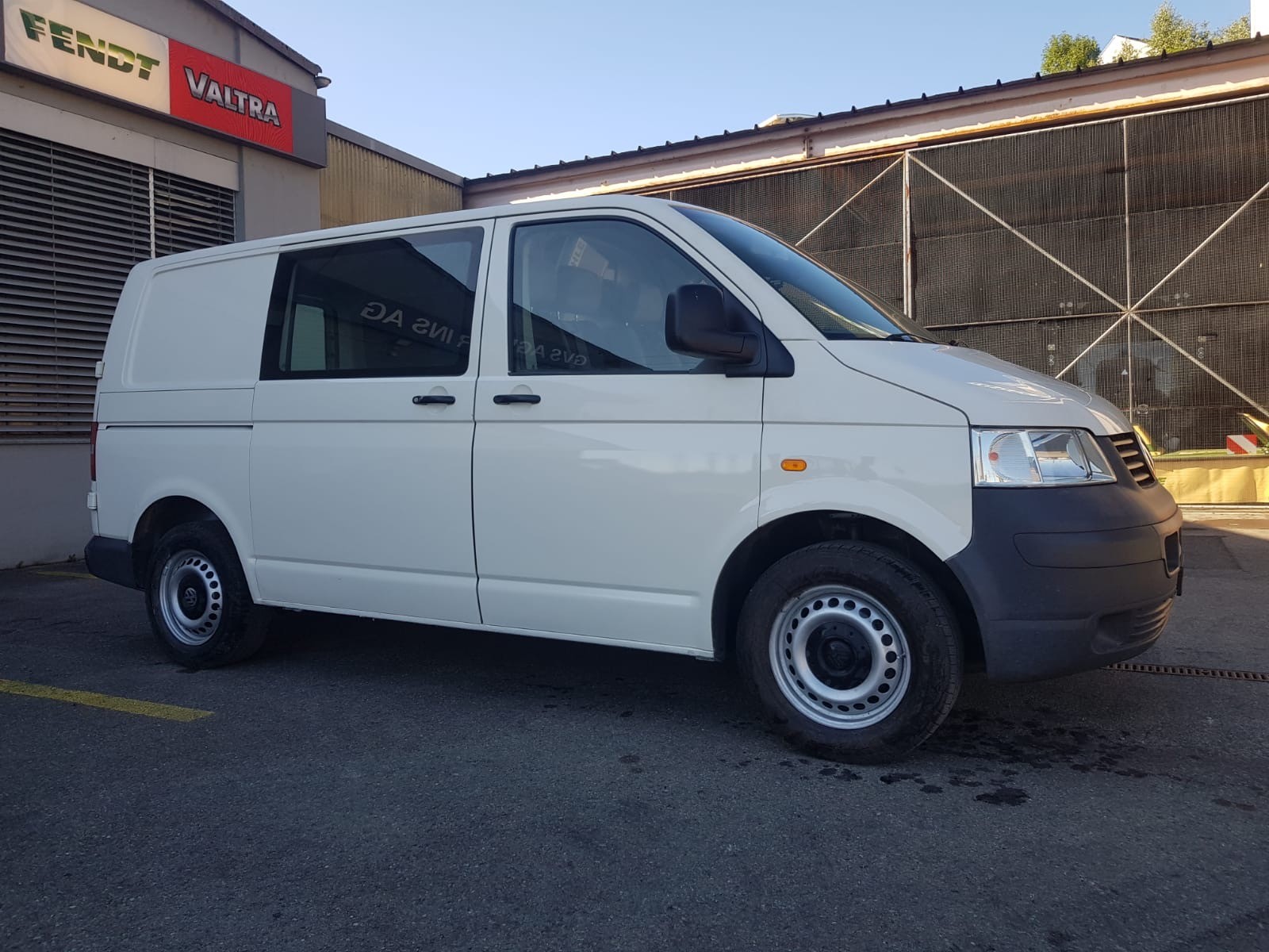 VW T5 2.5 TDI PD 4MOTION-image-1