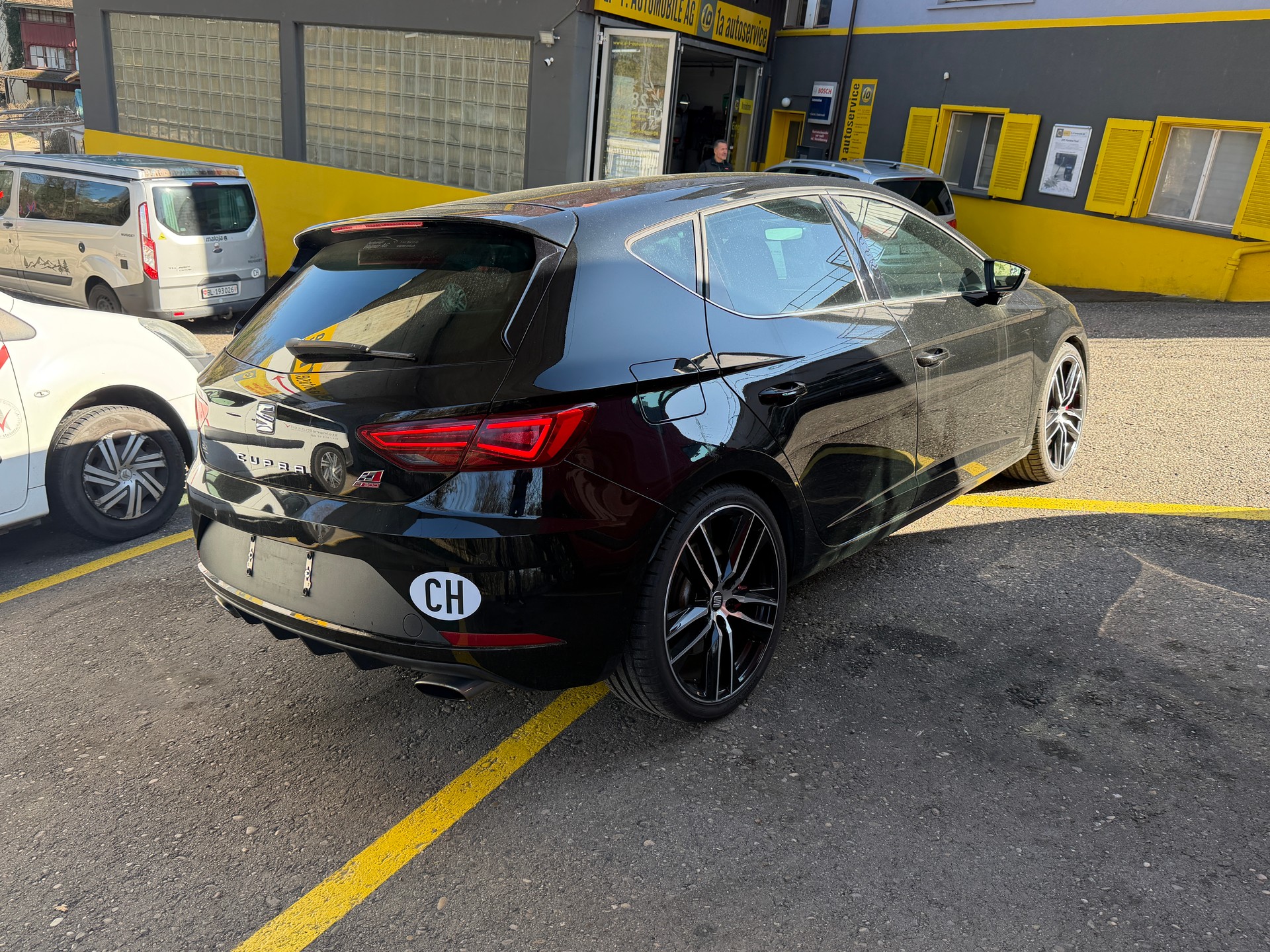 SEAT Leon 2.0 TSI Cupra R DSG-image-23