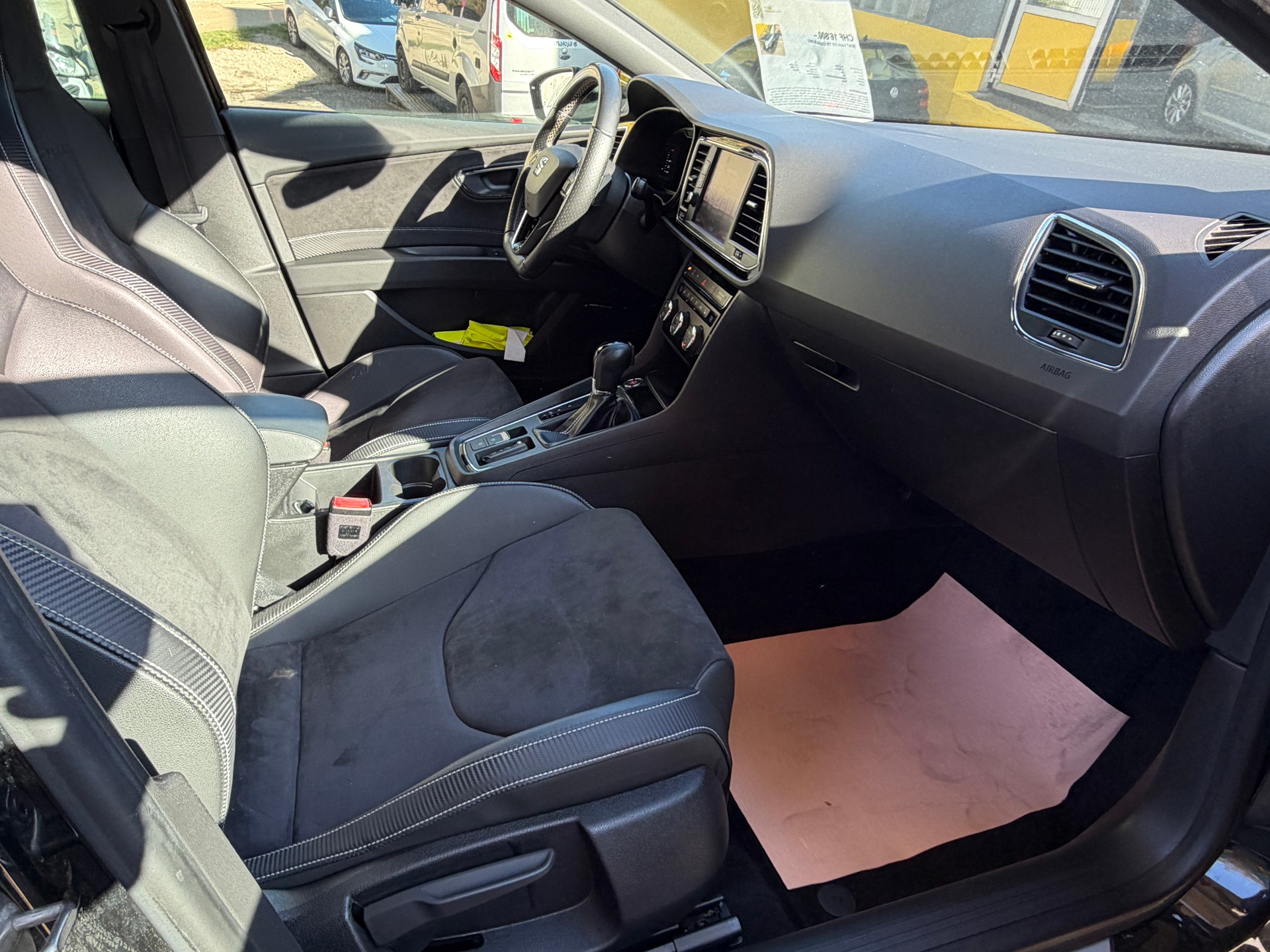 SEAT Leon 2.0 TSI Cupra R DSG-image-16