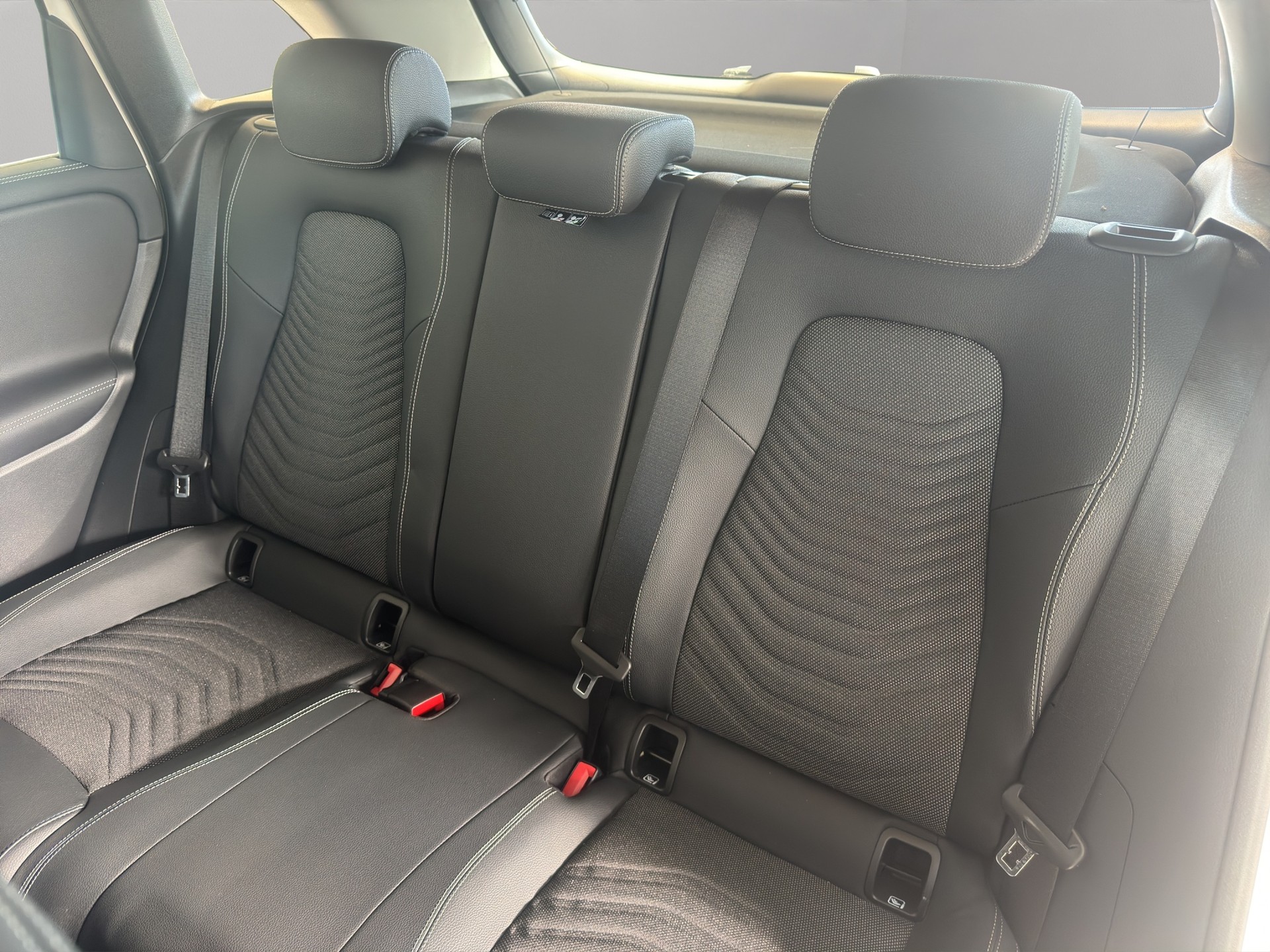 MERCEDES-BENZ B 200 d Progressive 8G-DCT-image-12