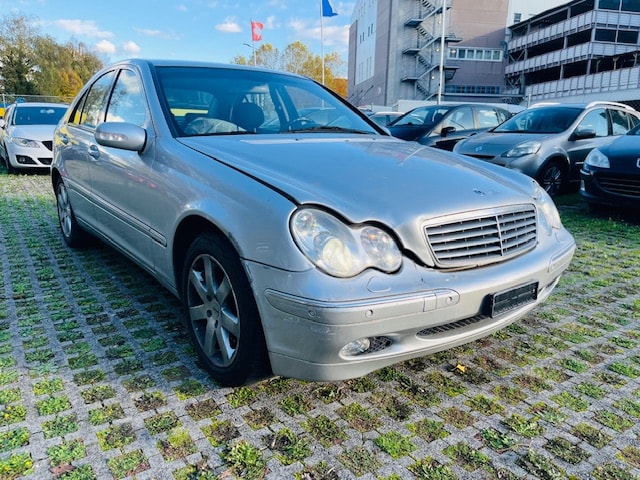 MERCEDES-BENZ C 240 Elégance 4Matic Automatic-image-6
