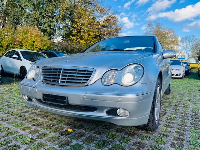 MERCEDES-BENZ C 240 Elégance 4Matic Automatic