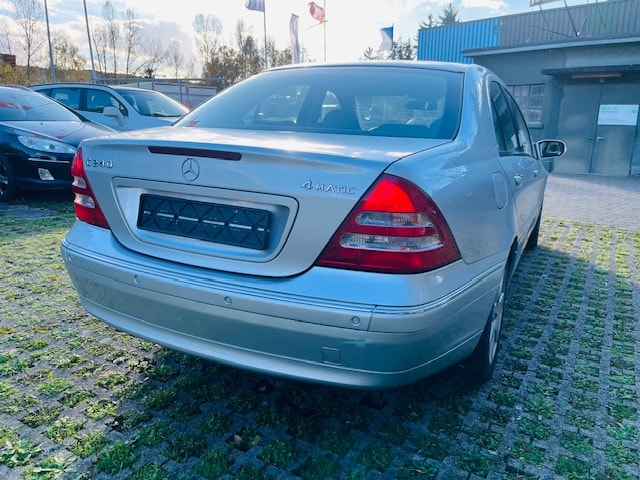 MERCEDES-BENZ C 240 Elégance 4Matic Automatic-image-3