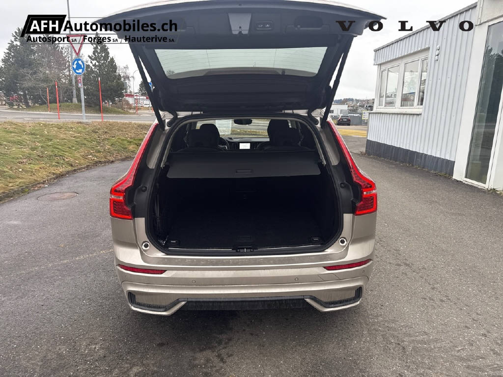 VOLVO XC60 2.0 T6 TE Plus Dark eAWD-image-8