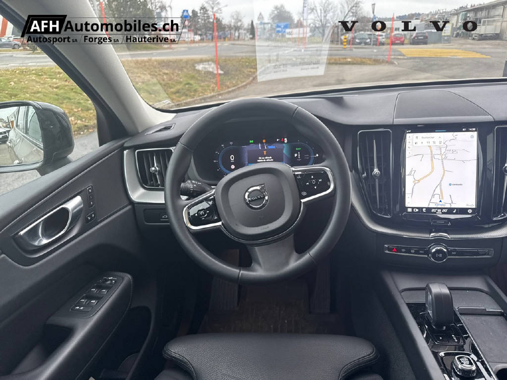 VOLVO XC60 2.0 T6 TE Plus Dark eAWD-image-10
