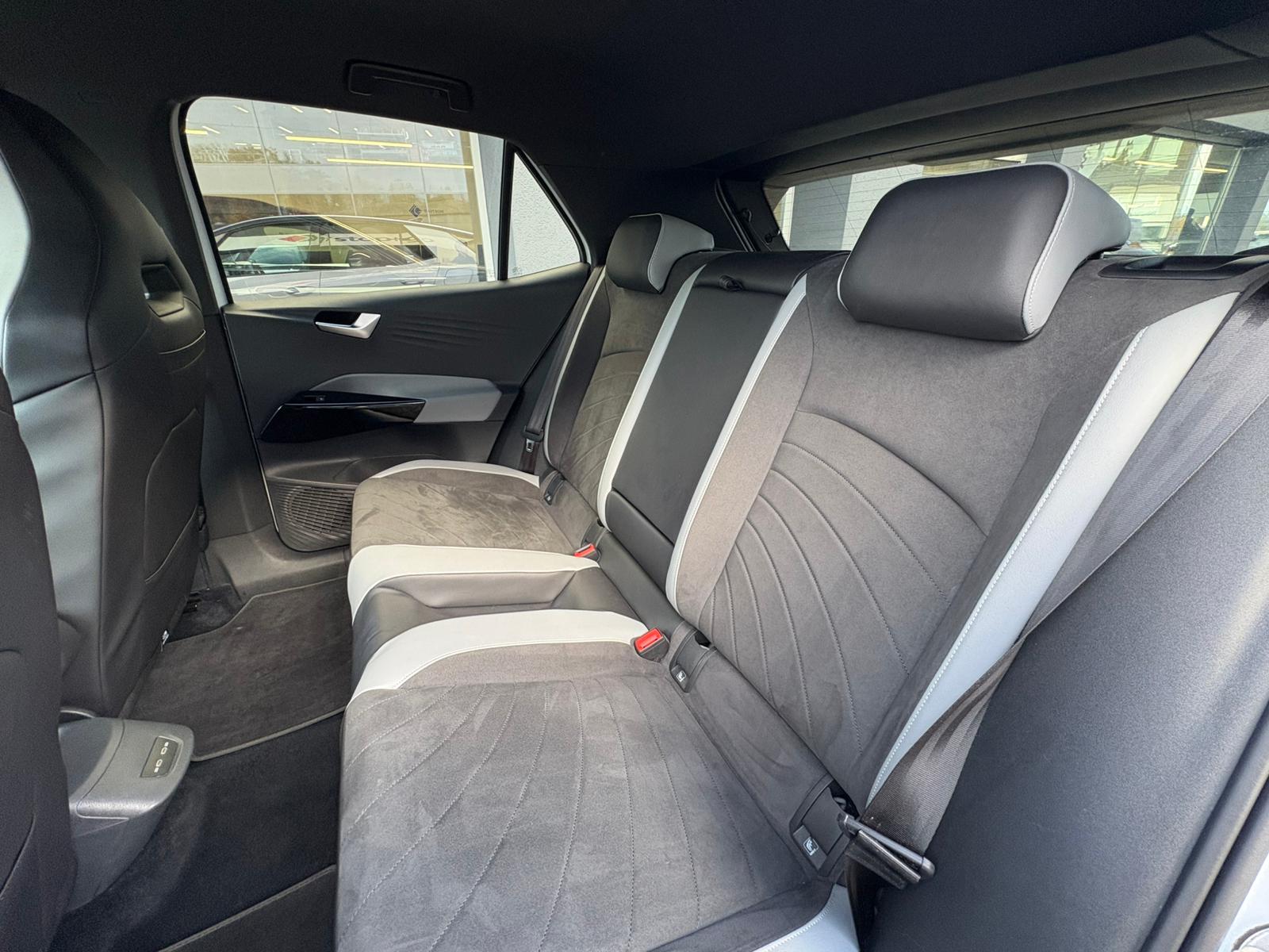 VW ID.3 Pro S 77 kWh Tour-image-5