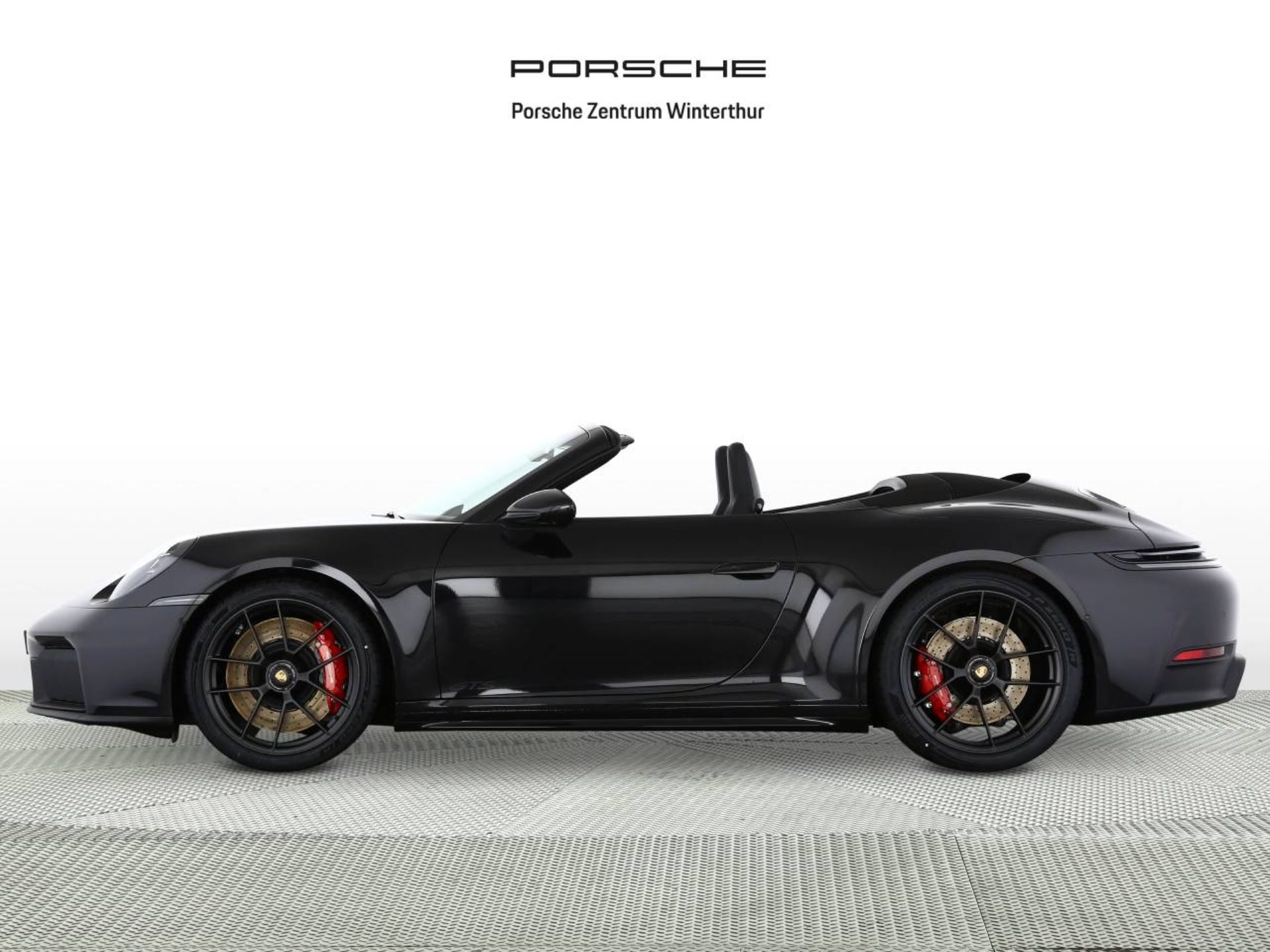 PORSCHE 911 Carrera 4 GTS Cabriolet-image-1