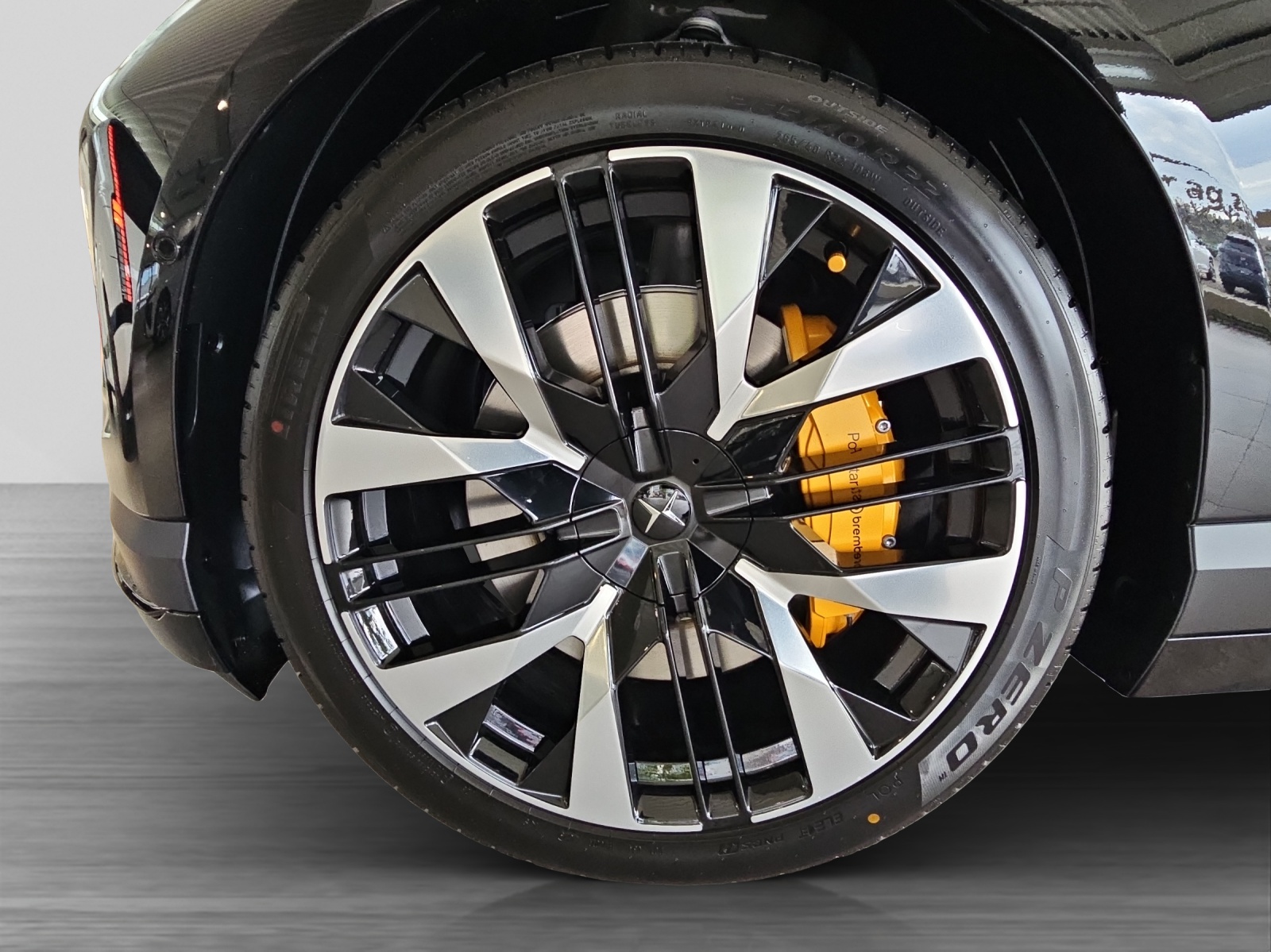 POLESTAR 4 Long Range Dual Motor Performance Prime-image-8