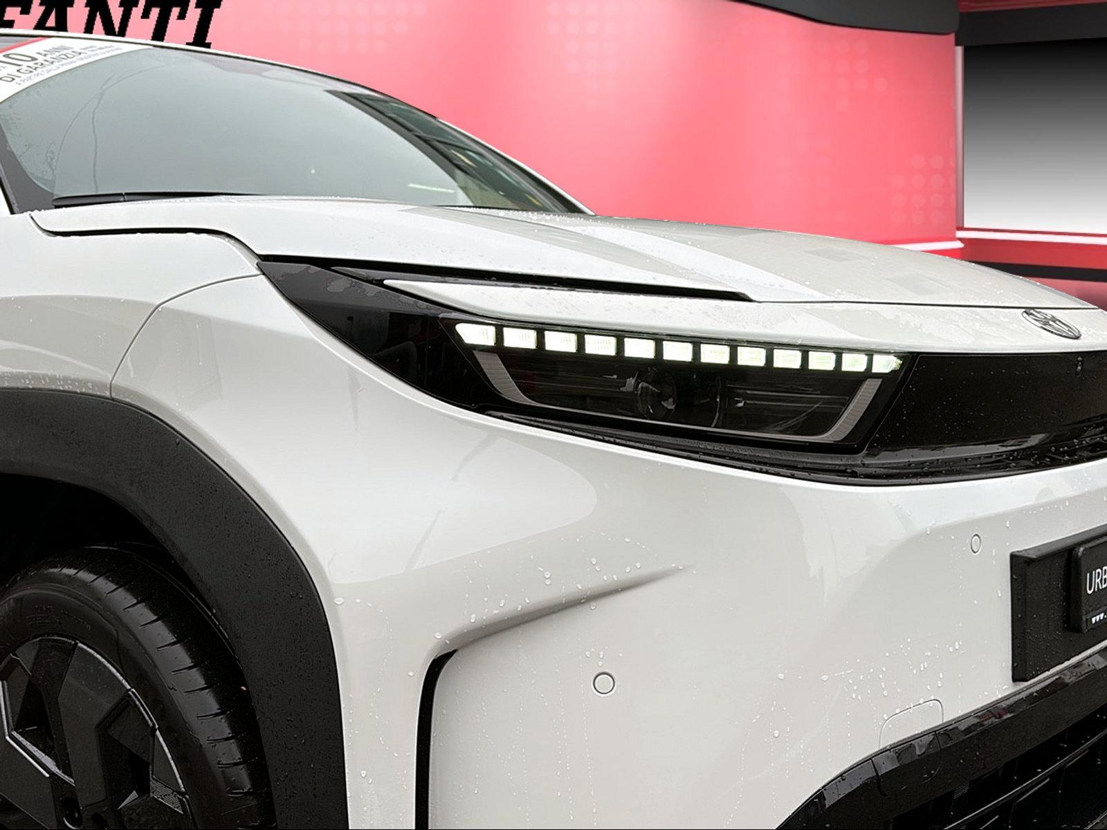 TOYOTA Urban Cruiser Premium AWD-image-12