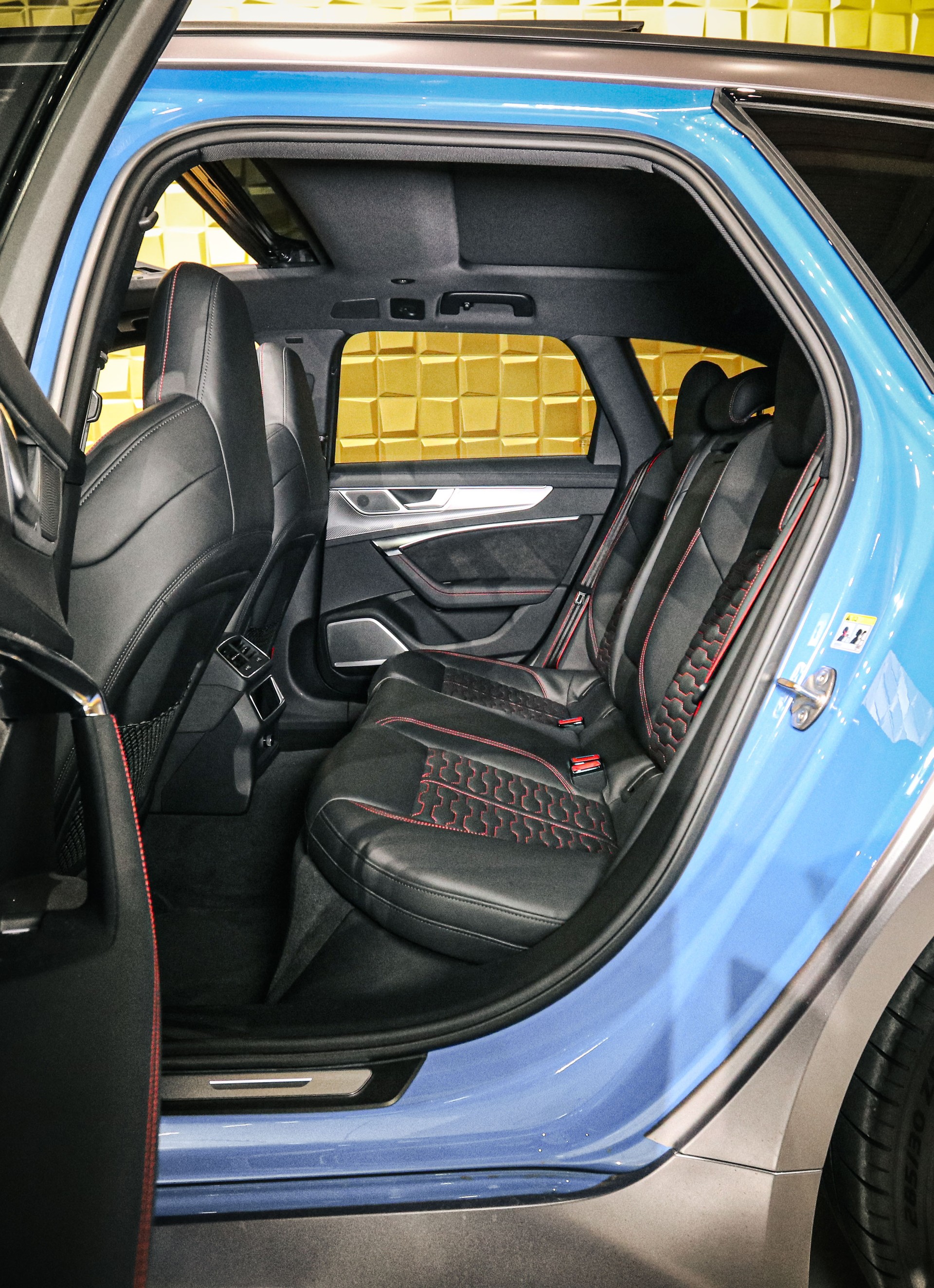 AUDI RS6 Avant 4.0 TFSI V8 quattro FULL-image-12