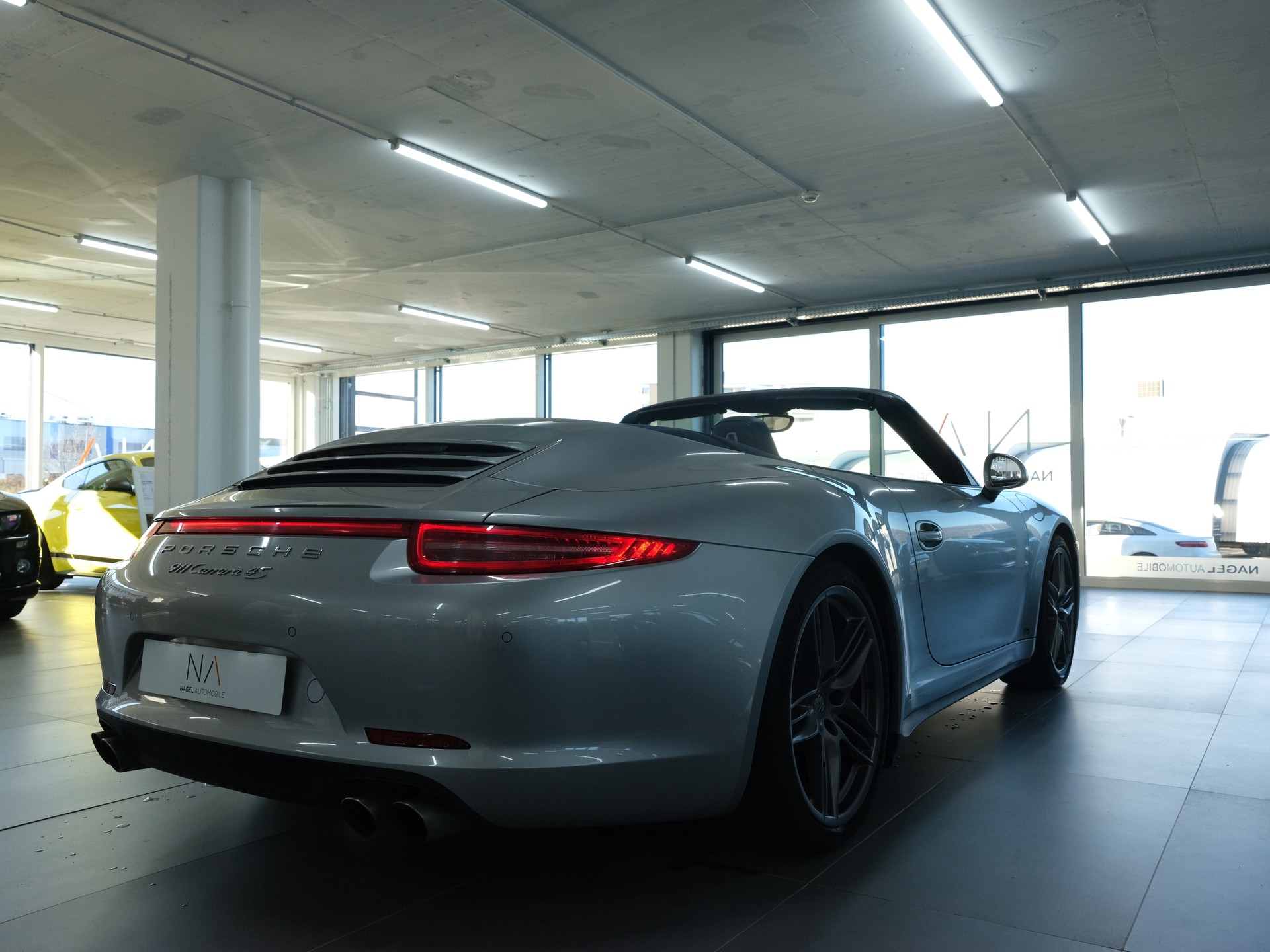 PORSCHE 911 Cabrio Carrera 4S-image-2