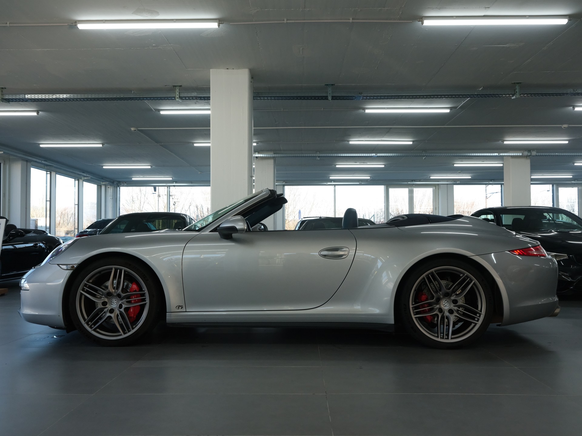 PORSCHE 911 Cabrio Carrera 4S-image-6