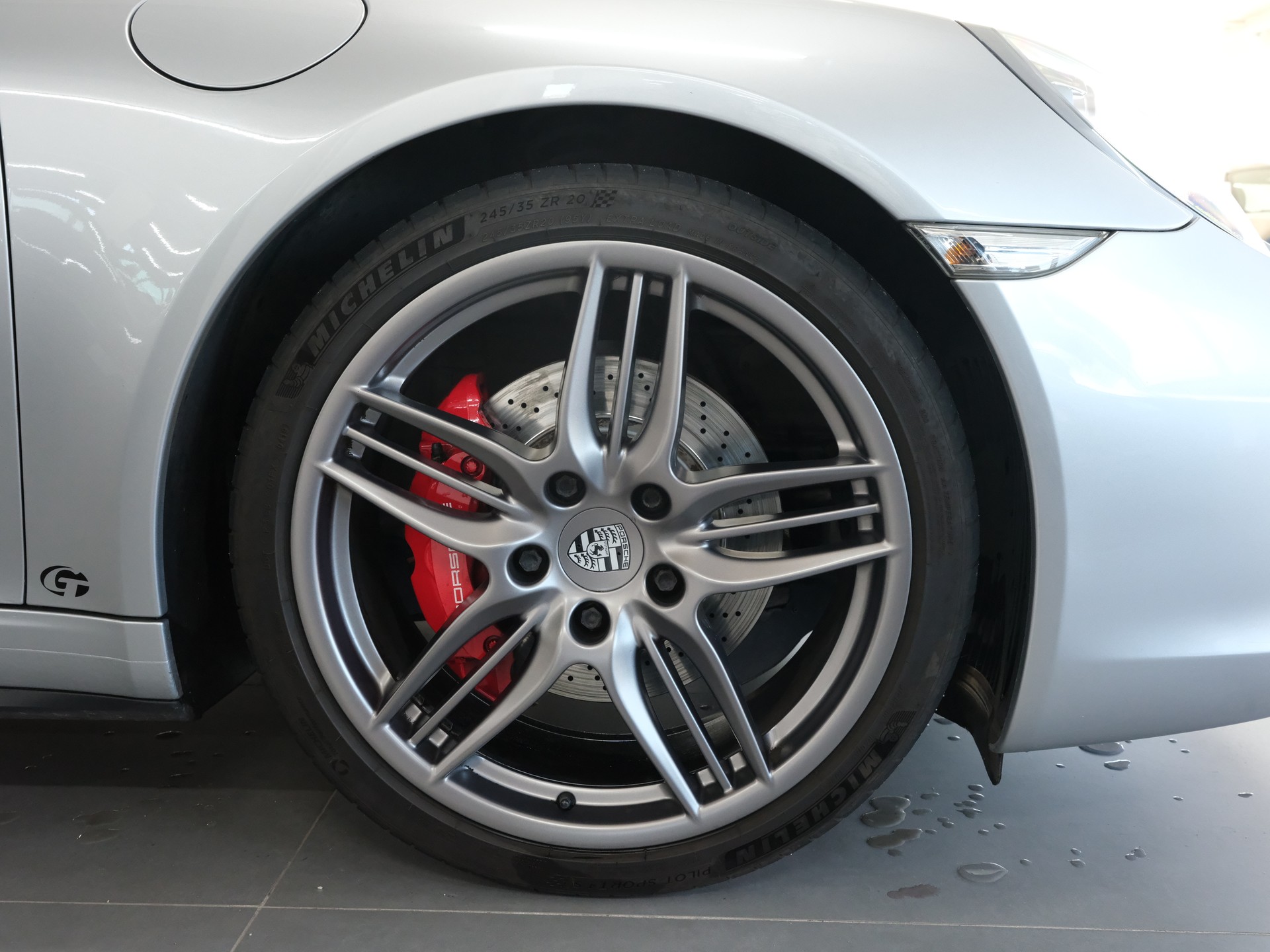 PORSCHE 911 Cabrio Carrera 4S-image-17