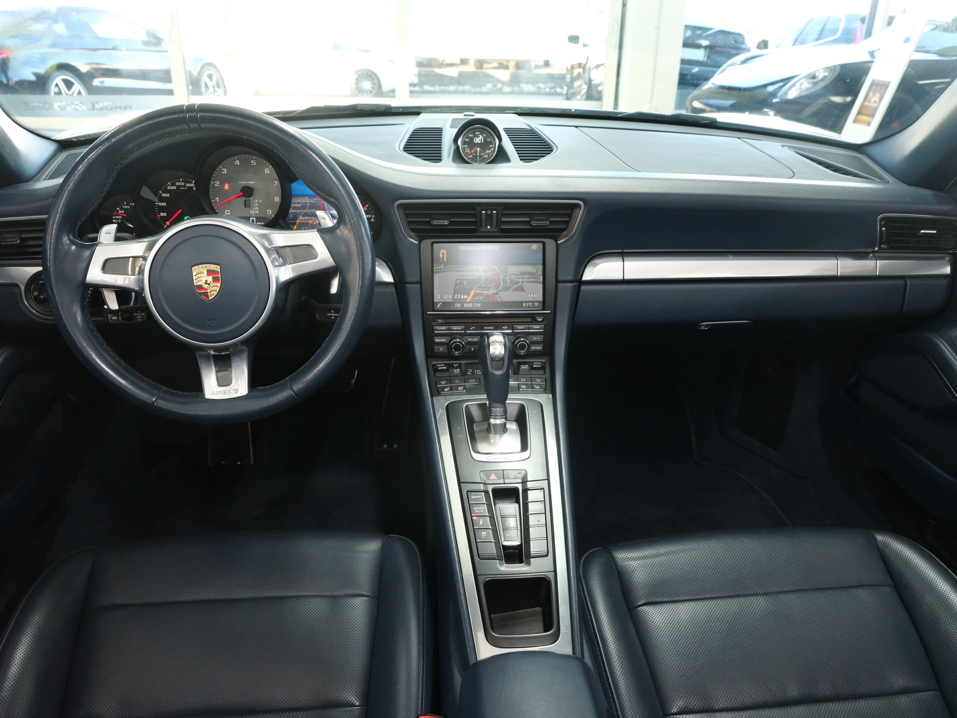 PORSCHE 911 Cabrio Carrera 4S-image-13