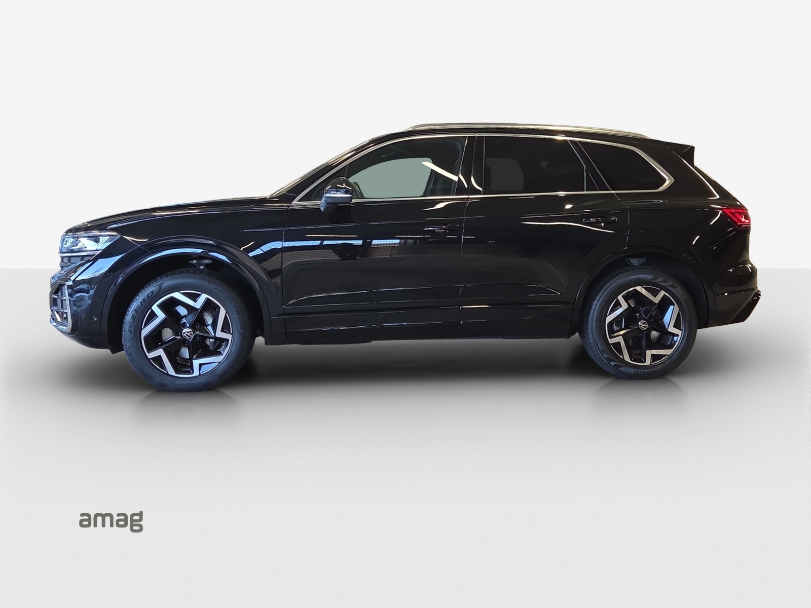 VW Touareg 3.0 TDI R-Line Tiptronic-image-1