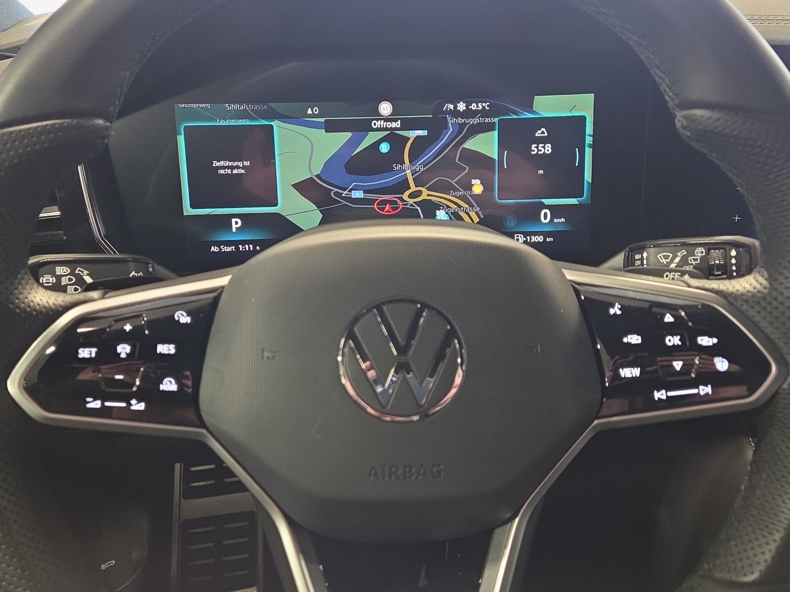 VW Touareg 3.0 TDI R-Line Tiptronic-image-14