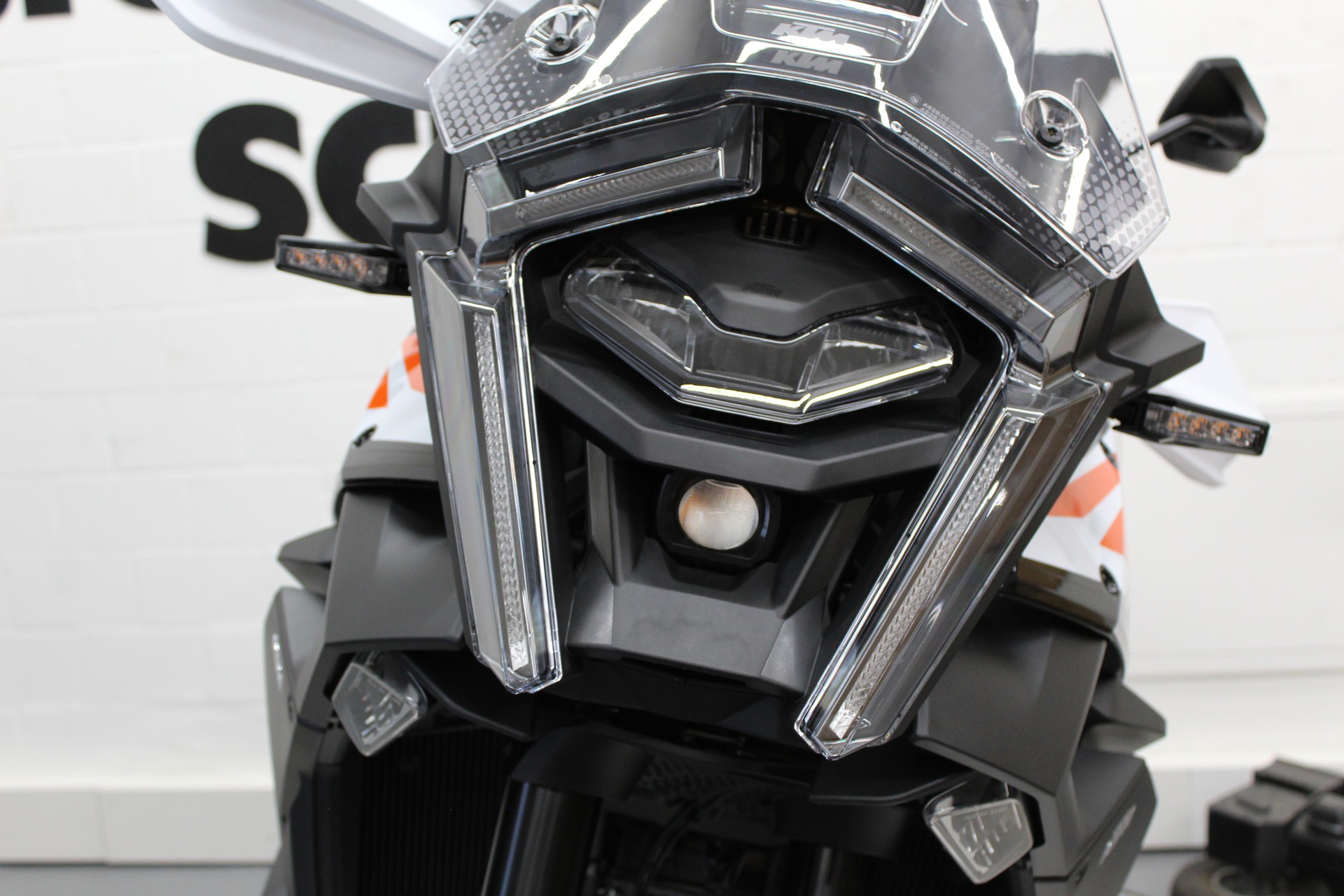 KTM 1390 Super Adventure S-image-5