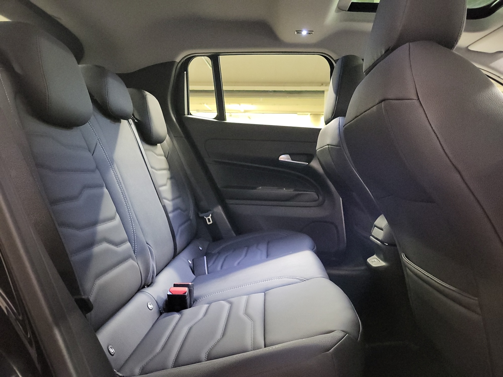 JEEP Avenger 1.2 MHEV Summit & Sky-image-9