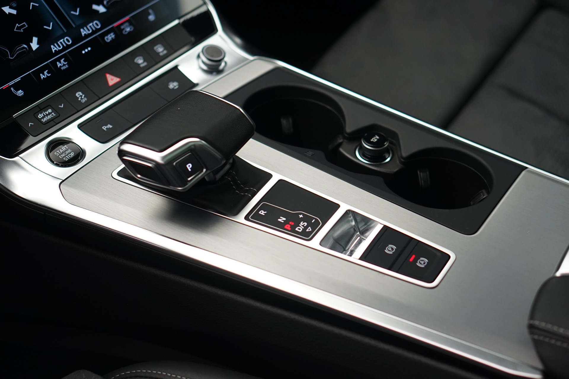 AUDI A6 Avant 45 TDI Sport quattro tiptronic *Panorama* *S-Line*-image-24