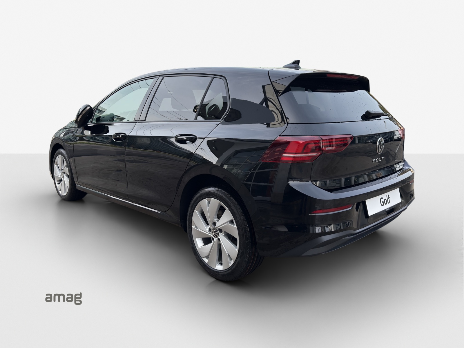 VW Golf 1.5 TSI PHEV Life-showroom-element-2