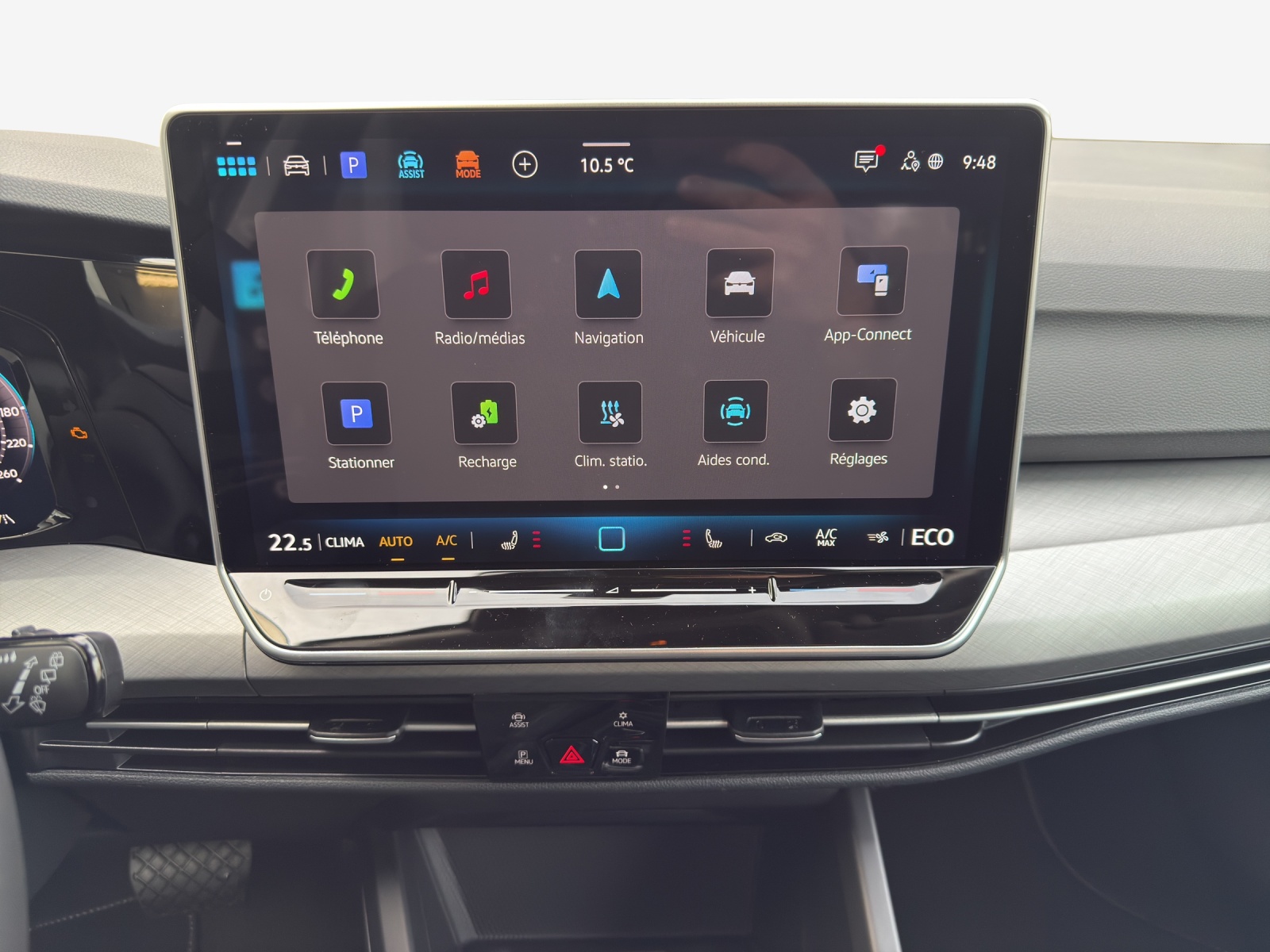 VW Golf 1.5 TSI PHEV Life-image-10