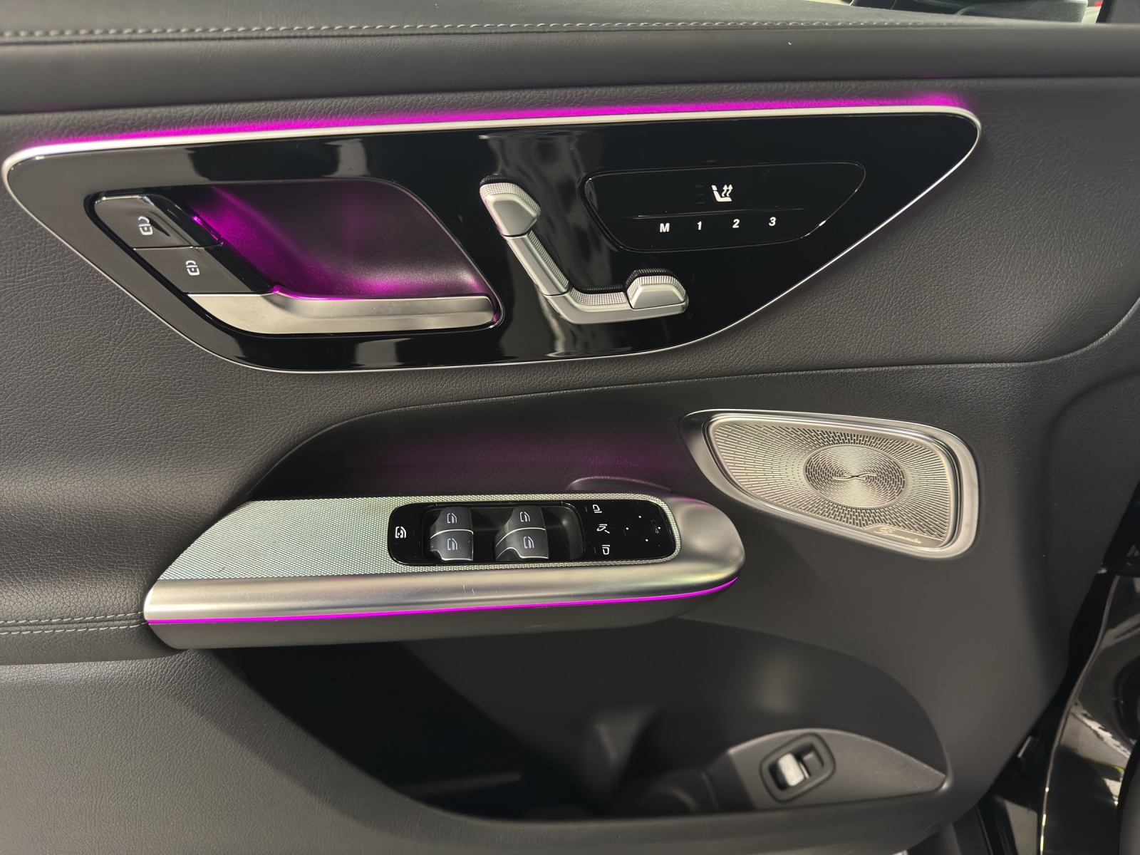 MERCEDES-BENZ GLC 300 de AMG Line 4Matic EQ Star-image-6