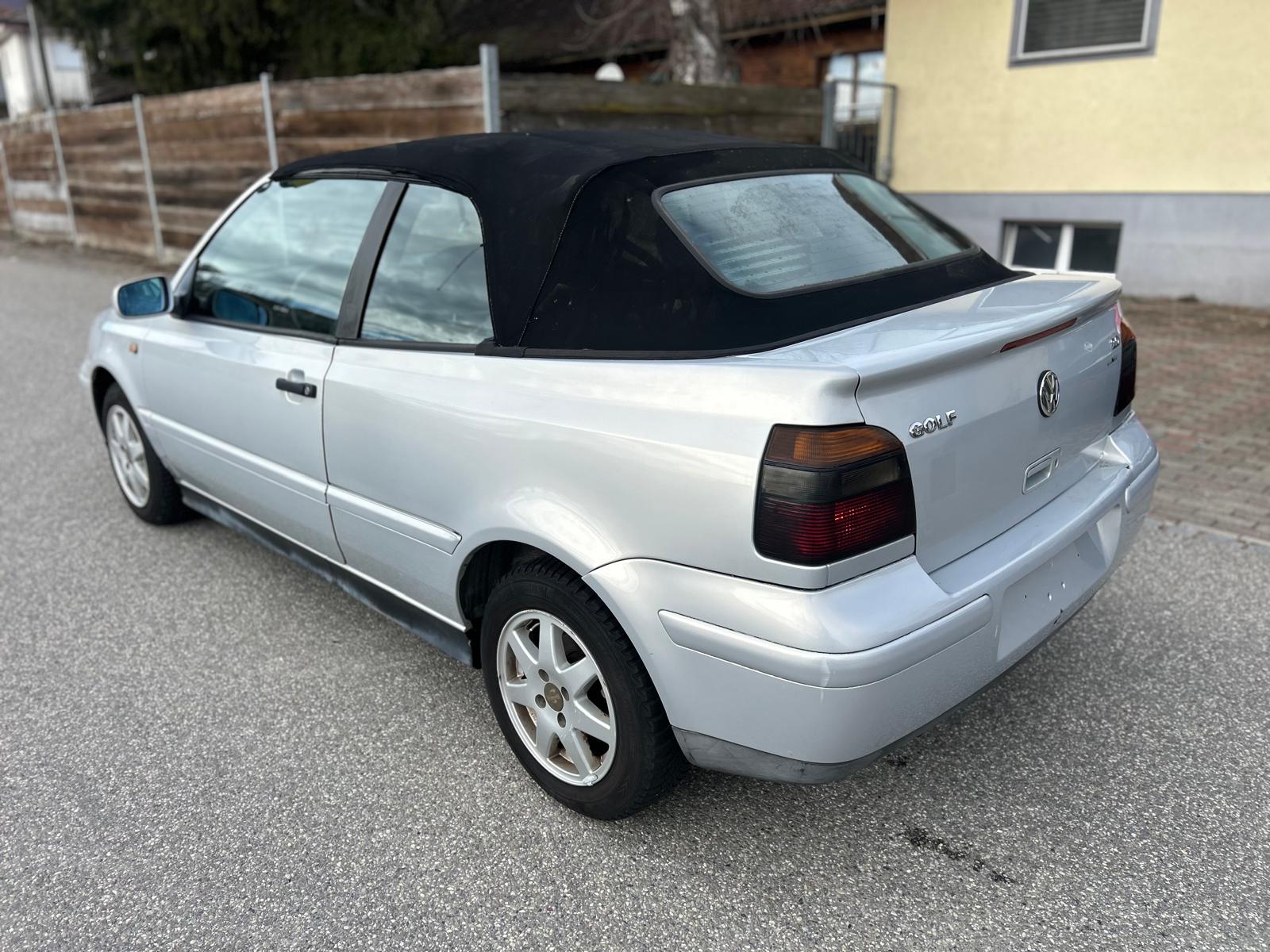 VW Golf Cabriolet 2000 Highline Sunshine-image-12