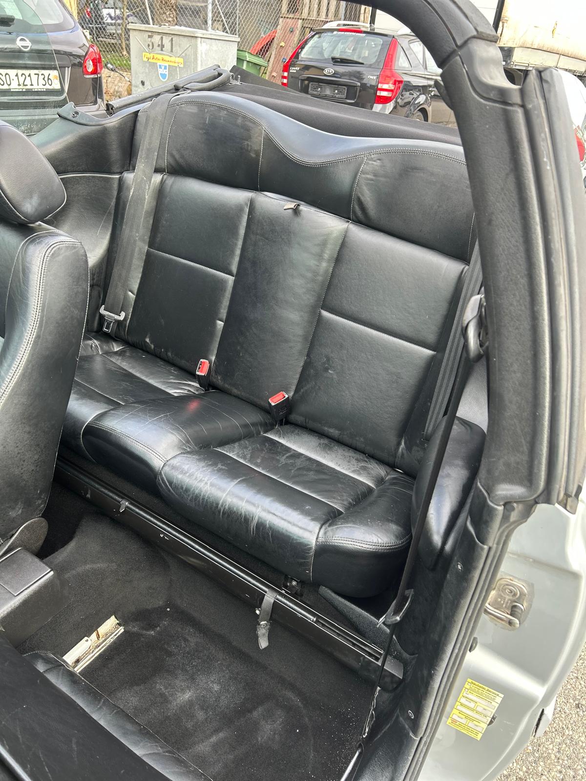 VW Golf Cabriolet 2000 Highline Sunshine-image-10