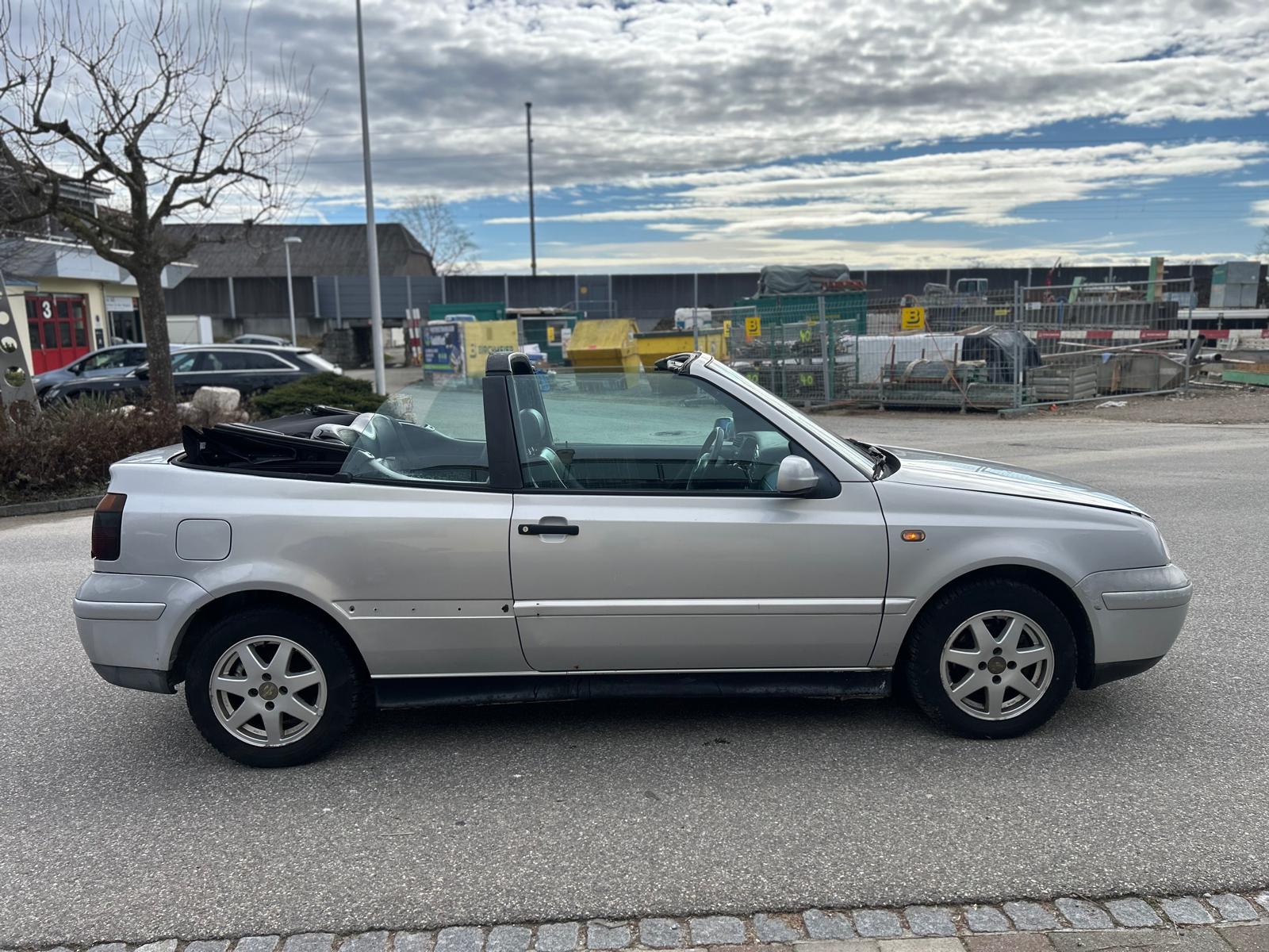 VW Golf Cabriolet 2000 Highline Sunshine-image-6