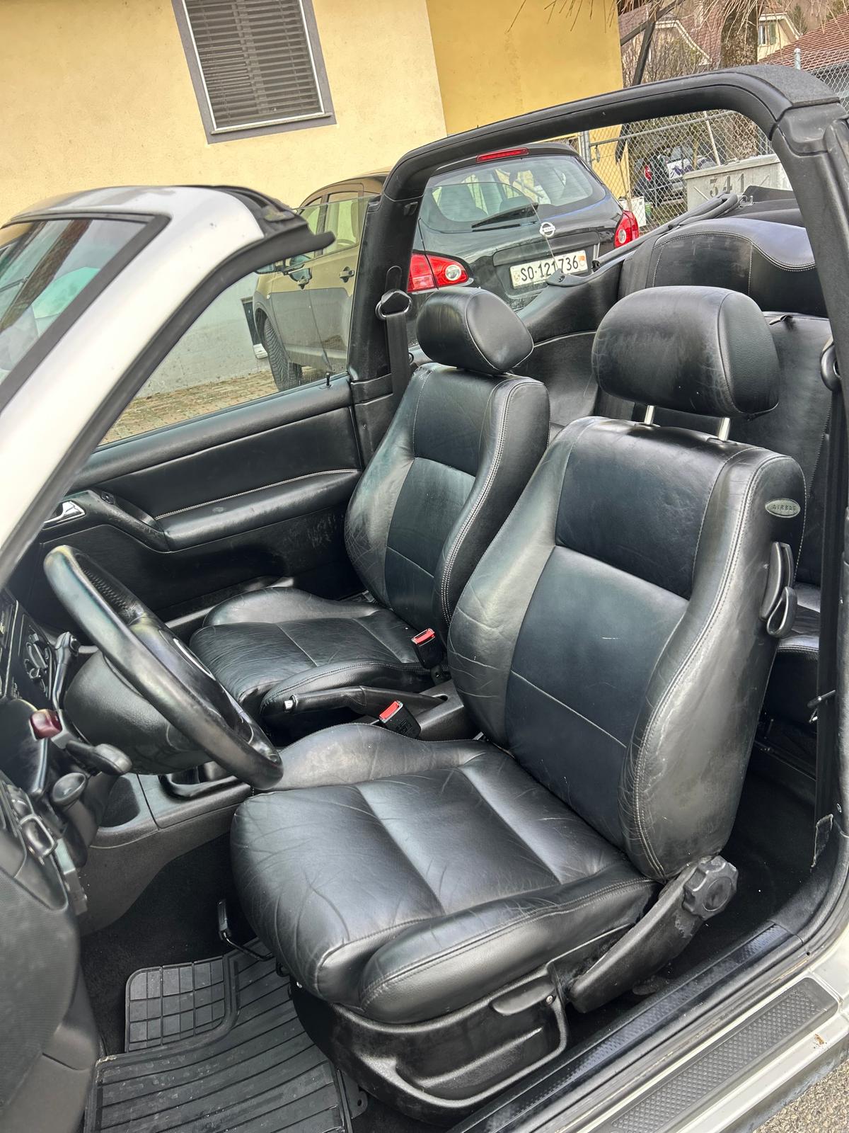 VW Golf Cabriolet 2000 Highline Sunshine-image-11
