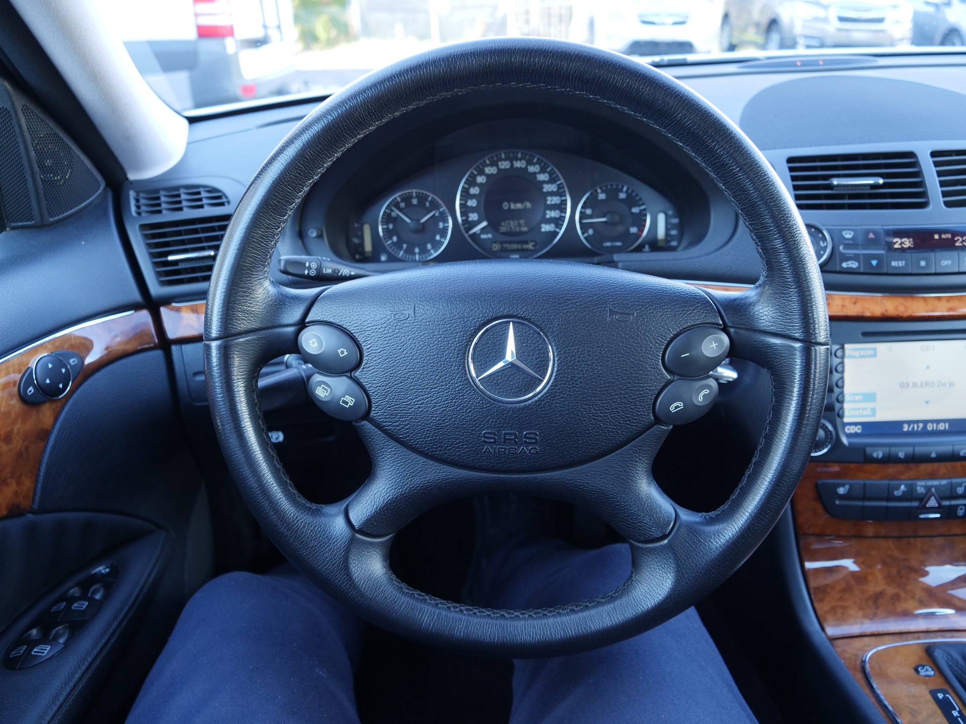 MERCEDES-BENZ E 320 CDI Elégance 4Matic Automatic-image-10