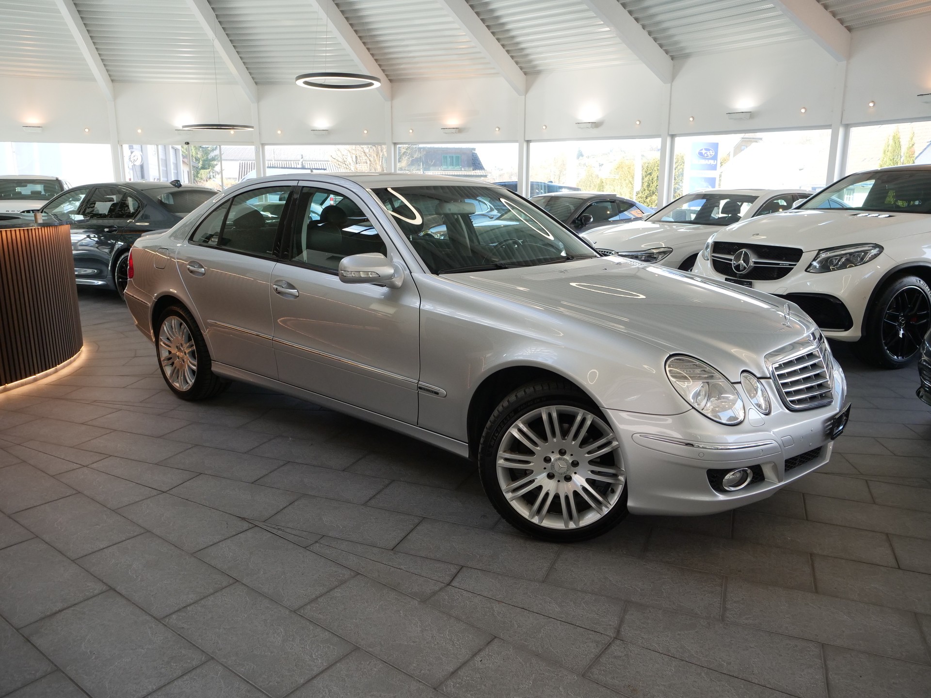 MERCEDES-BENZ E 320 CDI Elégance 4Matic Automatic-showroom-element-2
