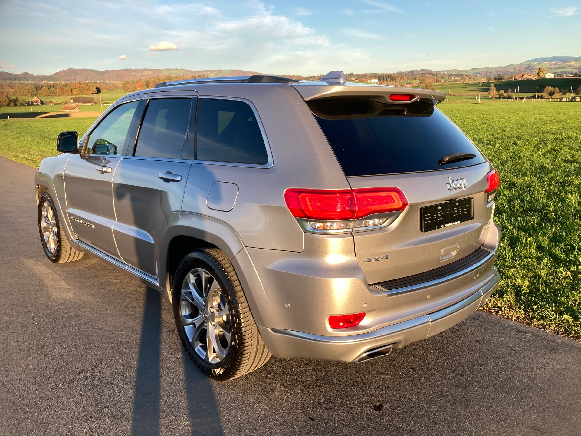 JEEP Grand Cherokee 3.0 CRD Summit Automatic-showroom-element-3