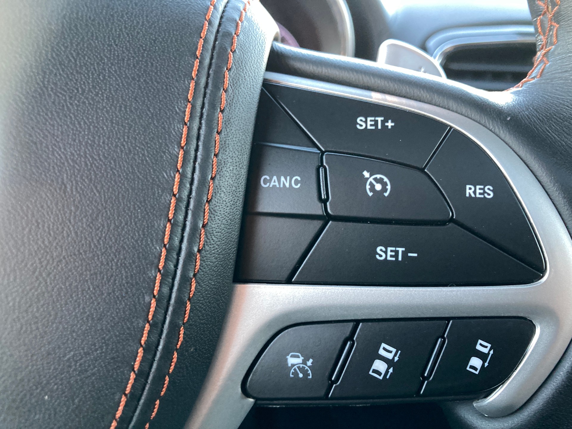 JEEP Grand Cherokee 3.0 CRD Summit Automatic-image-20