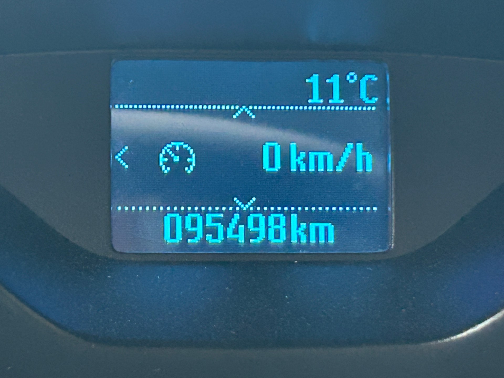 FORD C-Max 1.0 SCTi Titanium-image-9